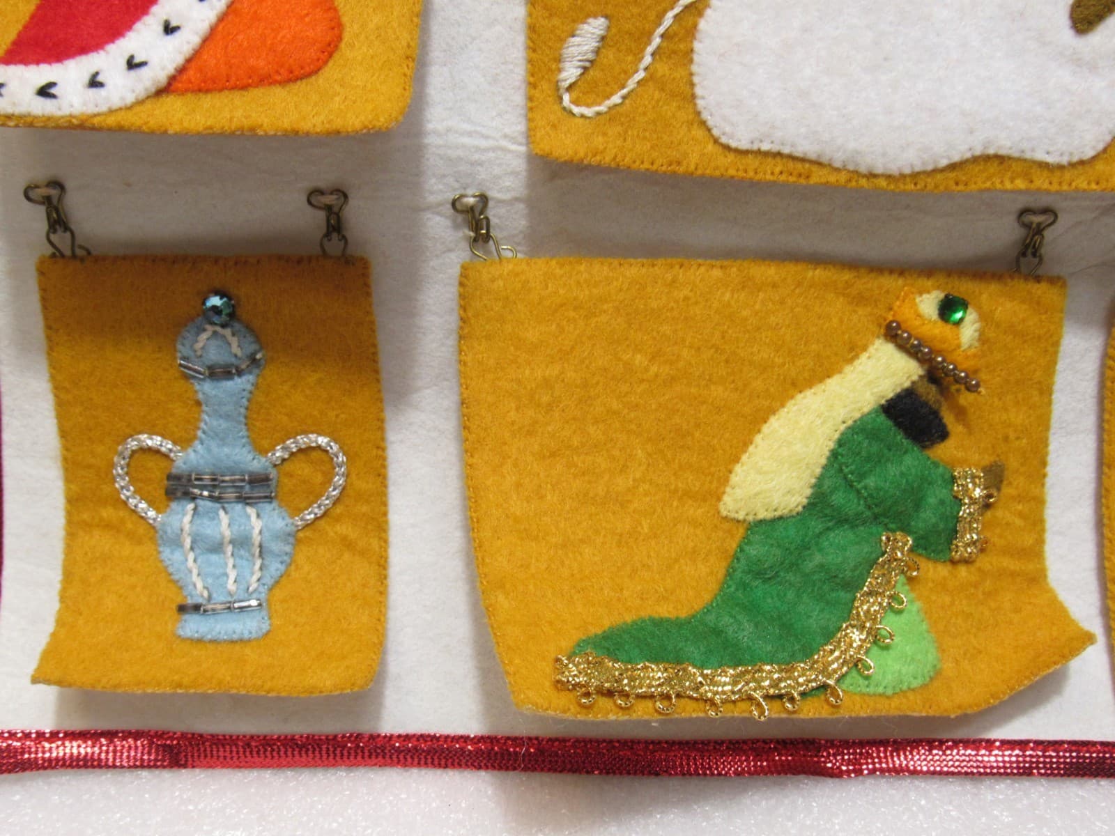 Dicksons Nativity Theme Crimson Gold & Fern 12 x 29 Felt Advent Calendar B98J - Thumbnail 14