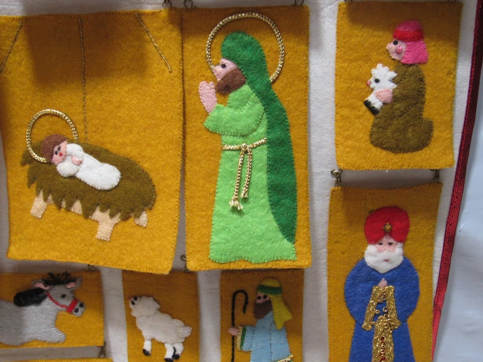Dicksons Nativity Theme Crimson Gold & Fern 12 x 29 Felt Advent Calendar B98J - Thumbnail 9