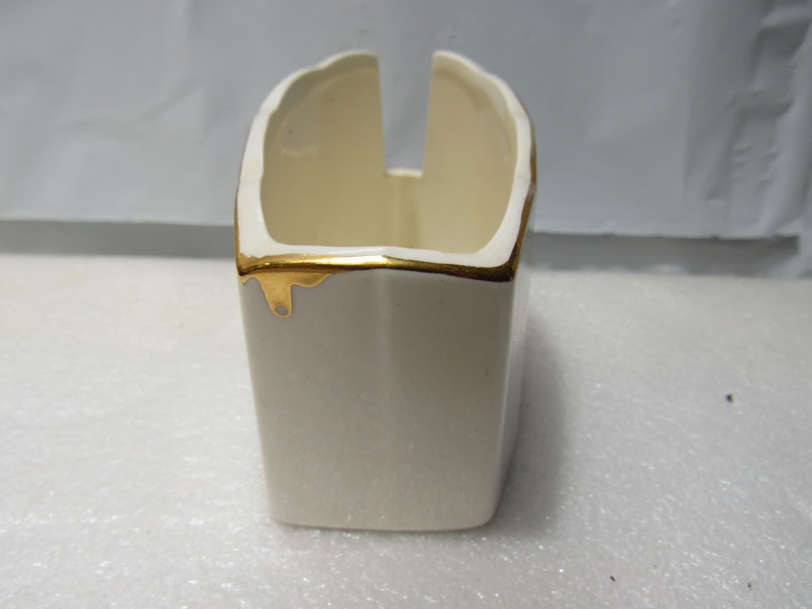 VTG Ceramic Utensil Caddy Fleur-de-Lis White with Gold Trim Mid-Century U34J - Thumbnail 3