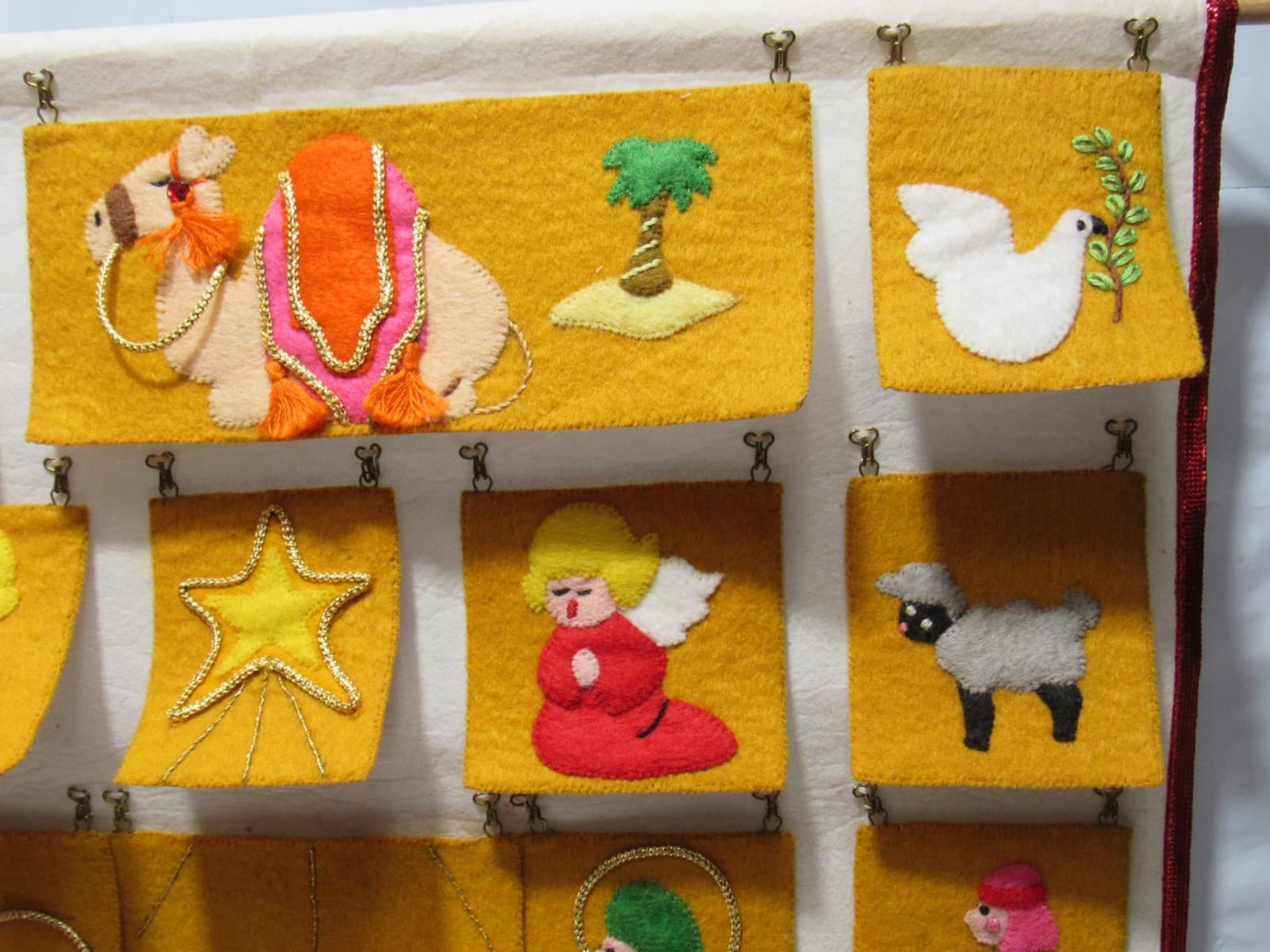 Dicksons Nativity Theme Crimson Gold & Fern 12 x 29 Felt Advent Calendar B98J - Thumbnail 3
