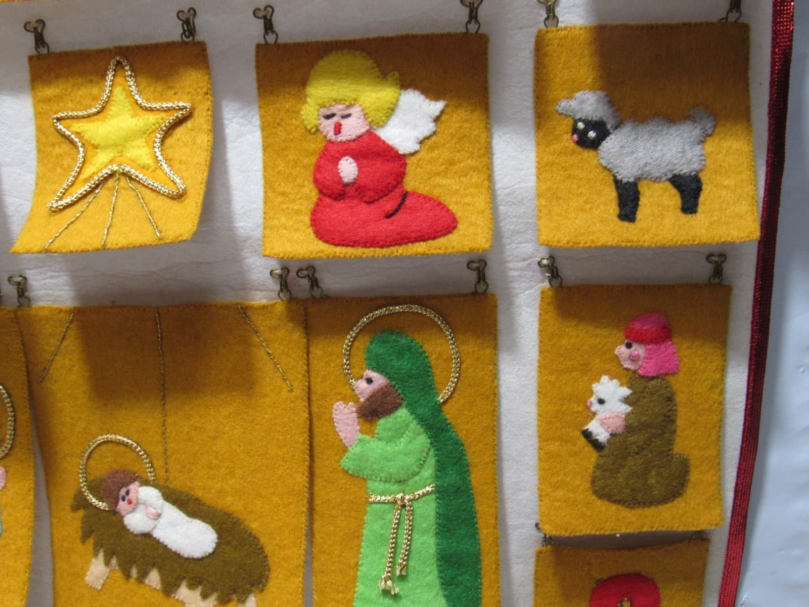 Dicksons Nativity Theme Crimson Gold & Fern 12 x 29 Felt Advent Calendar B98J - Thumbnail 7