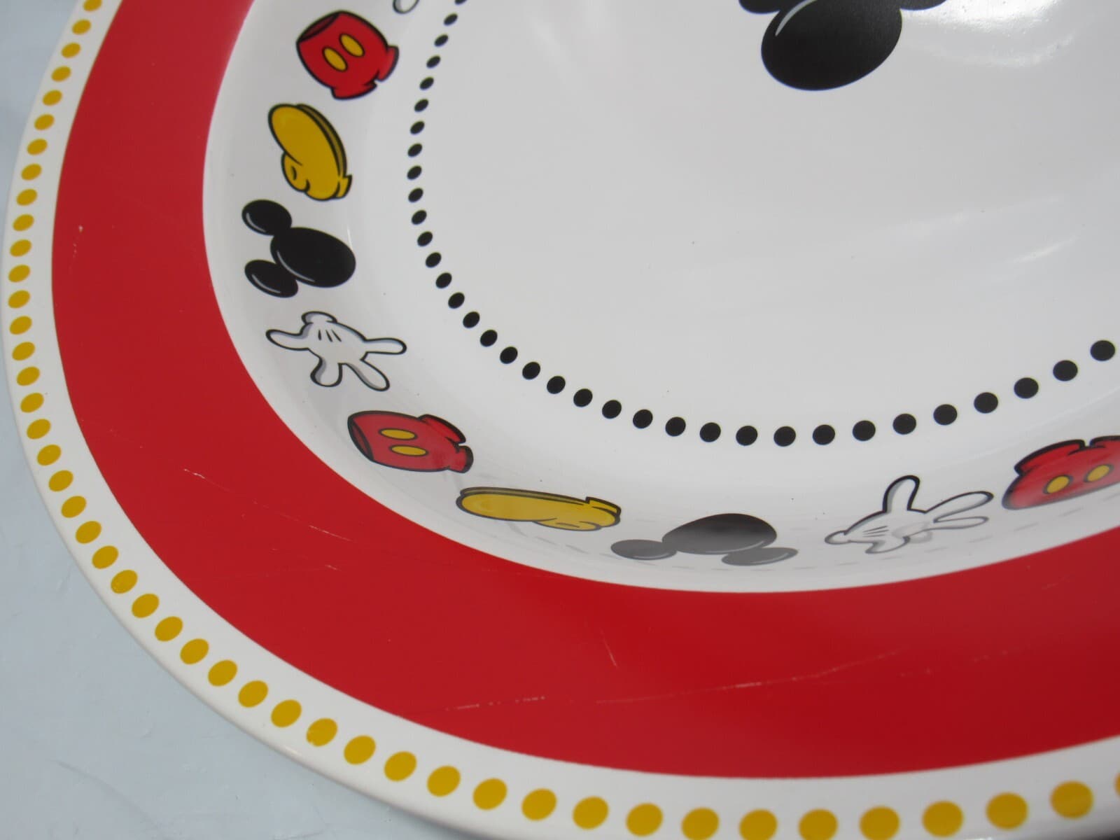 Mickey Mouse 13" Serving Bowl Disney Theme Parks/Treasure Craft Mickey Hands N16 - Thumbnail 2