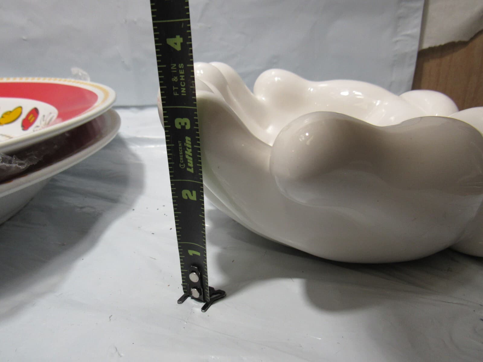 Mickey Mouse 13" Serving Bowl Disney Theme Parks/Treasure Craft Mickey Hands N16 - Thumbnail 17