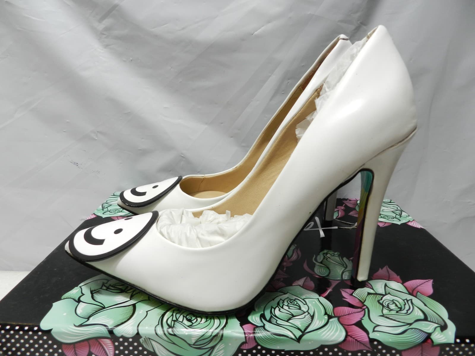 Taylor Says Be Happy White Leather Heels Stiletto Size 5.5 New (H94M) - Thumbnail 3