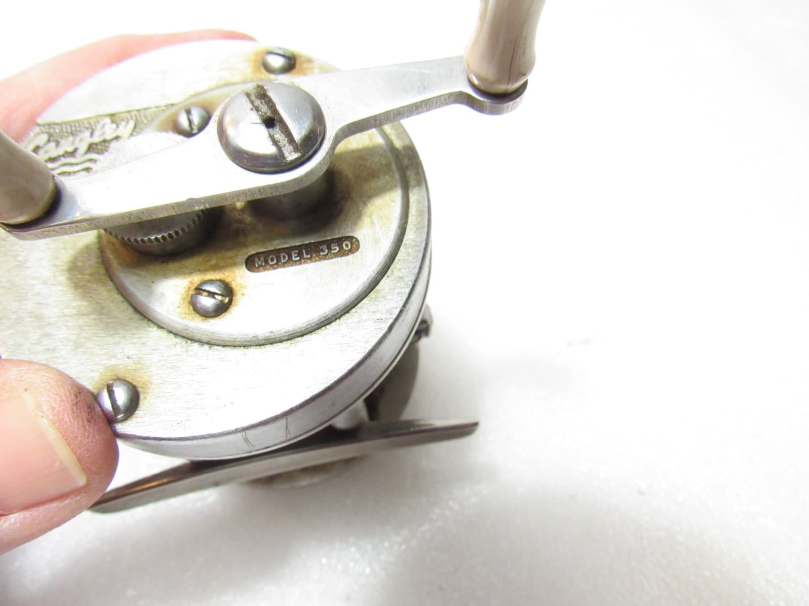 2 Vintage Fishing Casting Reels Pflueger Trump 1943 & Langley Lakecast 350 D94JJ - Thumbnail 12