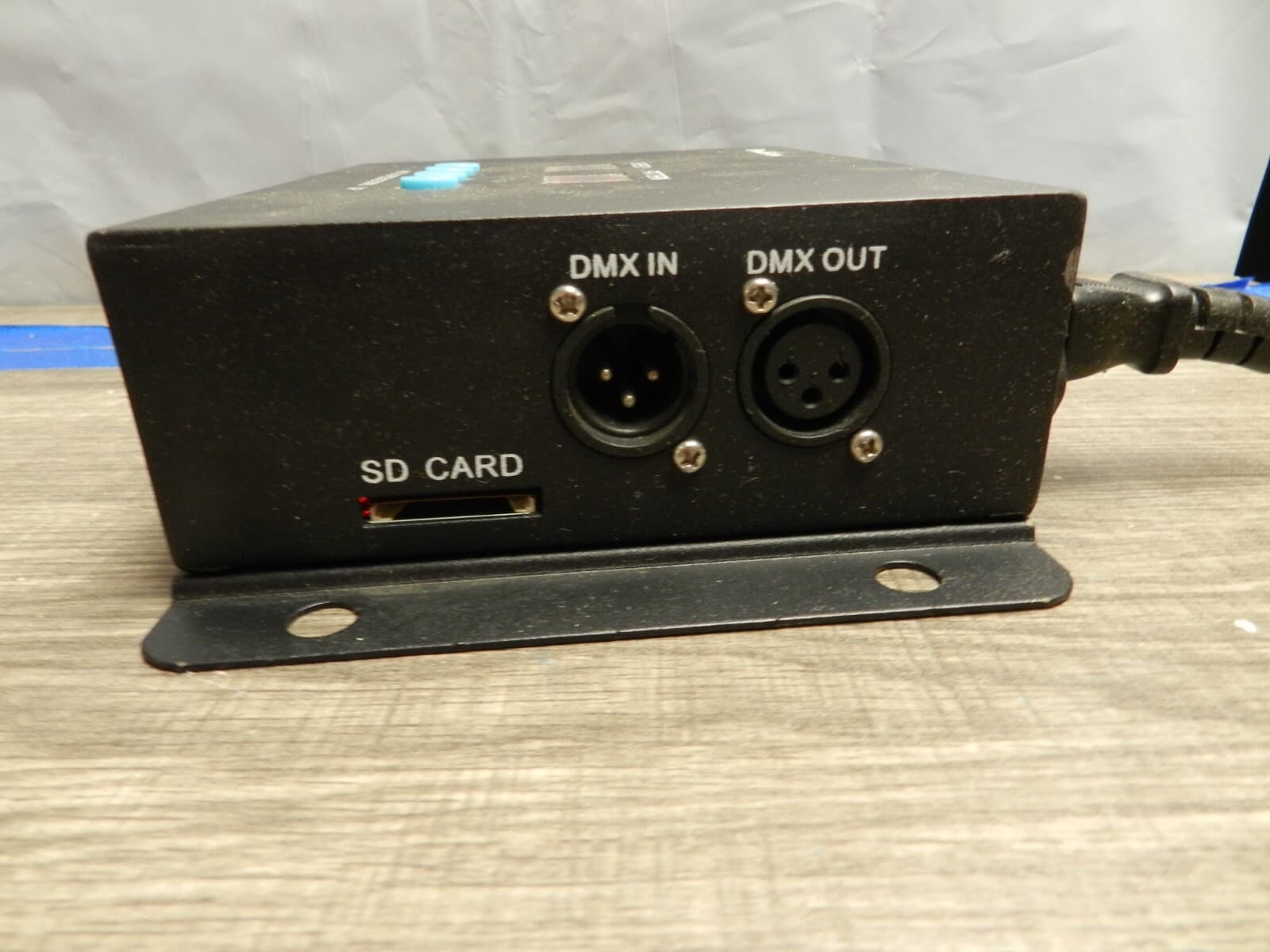 OMNISISTEM OS-1235 DJ Facade Controller with Built-in Programs SD Card (J4) - Thumbnail 3