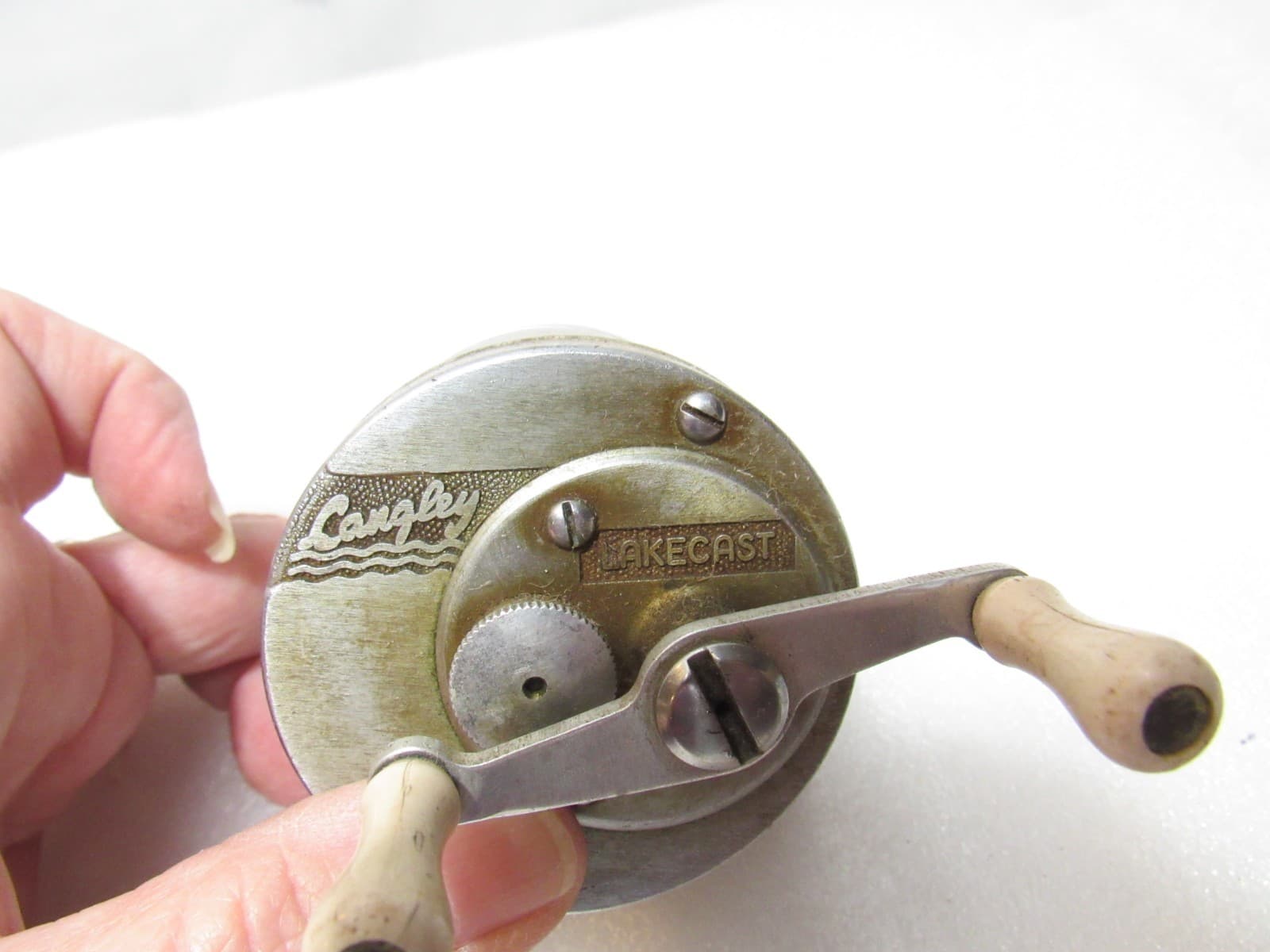2 Vintage Fishing Casting Reels Pflueger Trump 1943 & Langley Lakecast 350 D94JJ - Thumbnail 8