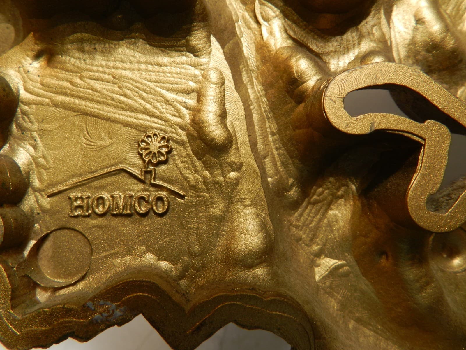 Vintage Homco Gold Tone Lantern Grapevine Scrolls Wall Hanging 25" L84J - Thumbnail 8