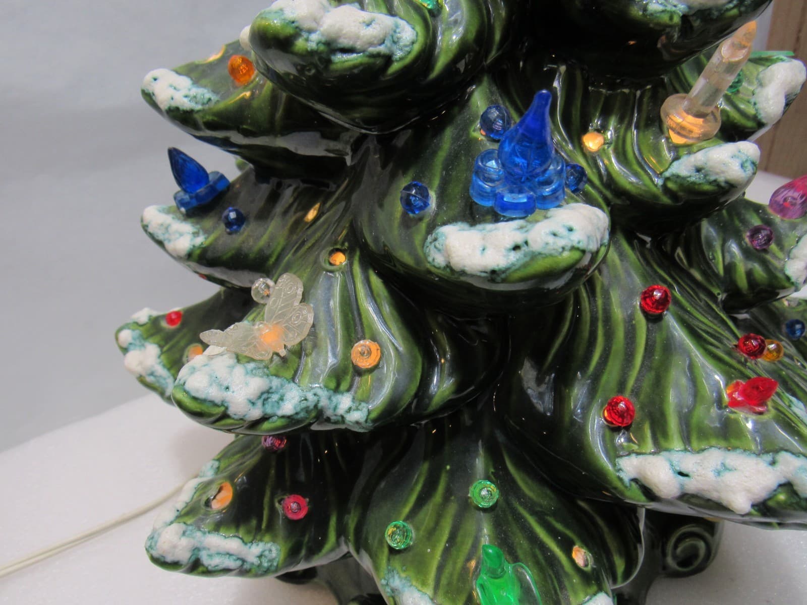 Vintage Atlantic Mold Ceramic Christmas Tree 16 Inch Snow Tipped Branches (D99K) - Thumbnail 6