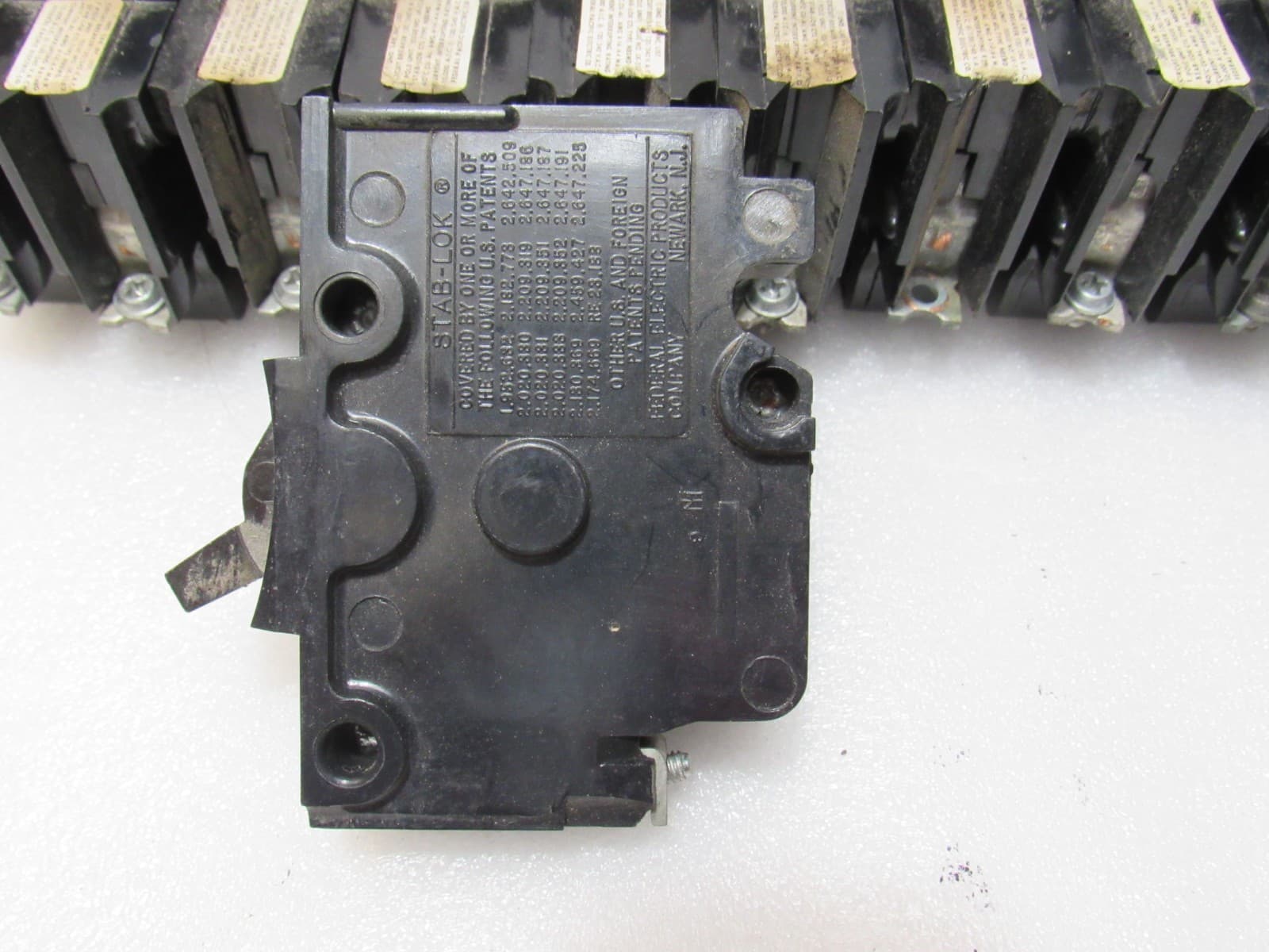 11 Federal Pacific NBSWD 20 Amp 1 Pole 120/240 Stab-Lok Plug In Breaker D98JK - Thumbnail 3