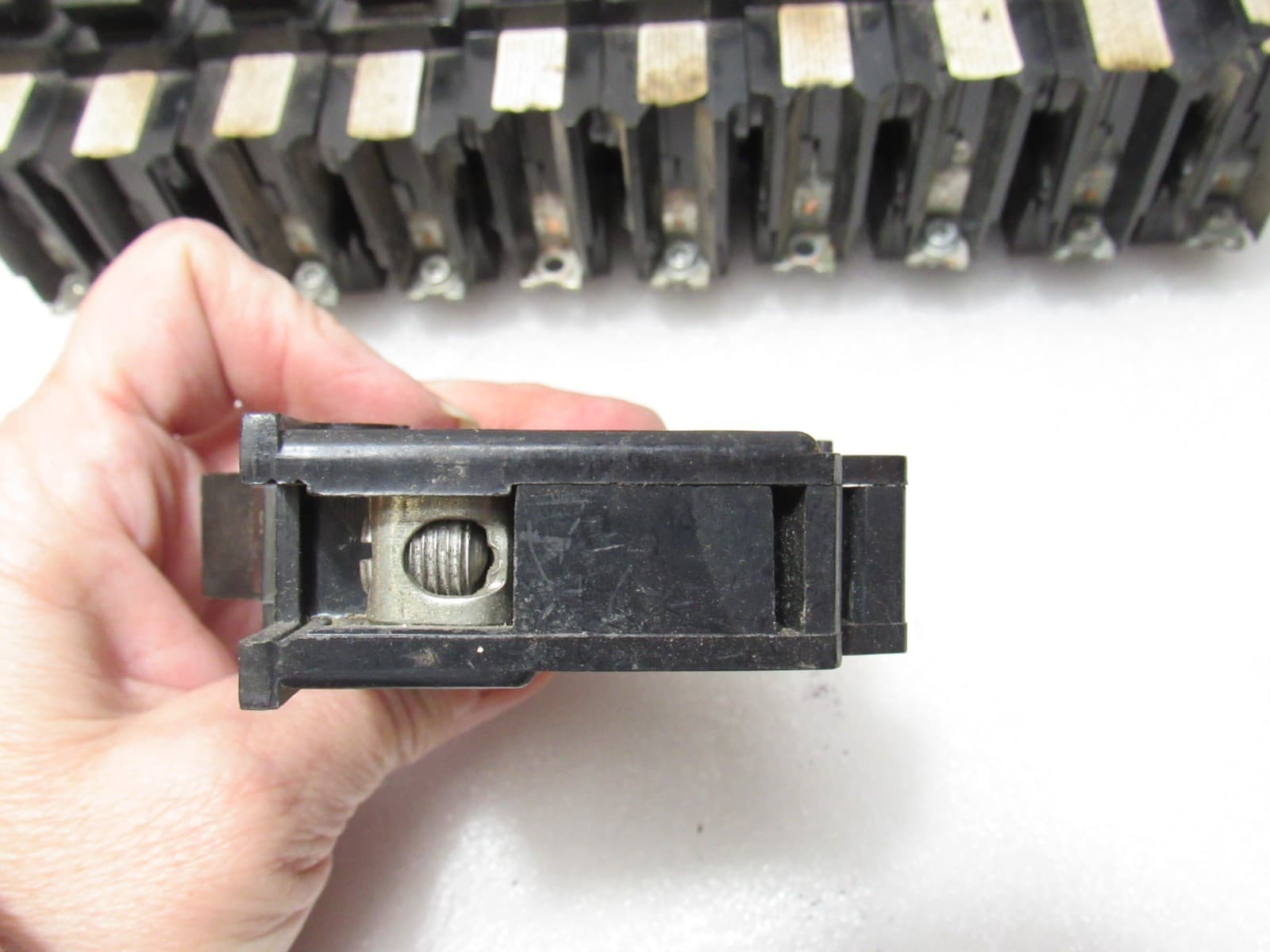 11 Federal Pacific NBSWD 20 Amp 1 Pole 120/240 Stab-Lok Plug In Breaker D98JK - Thumbnail 5