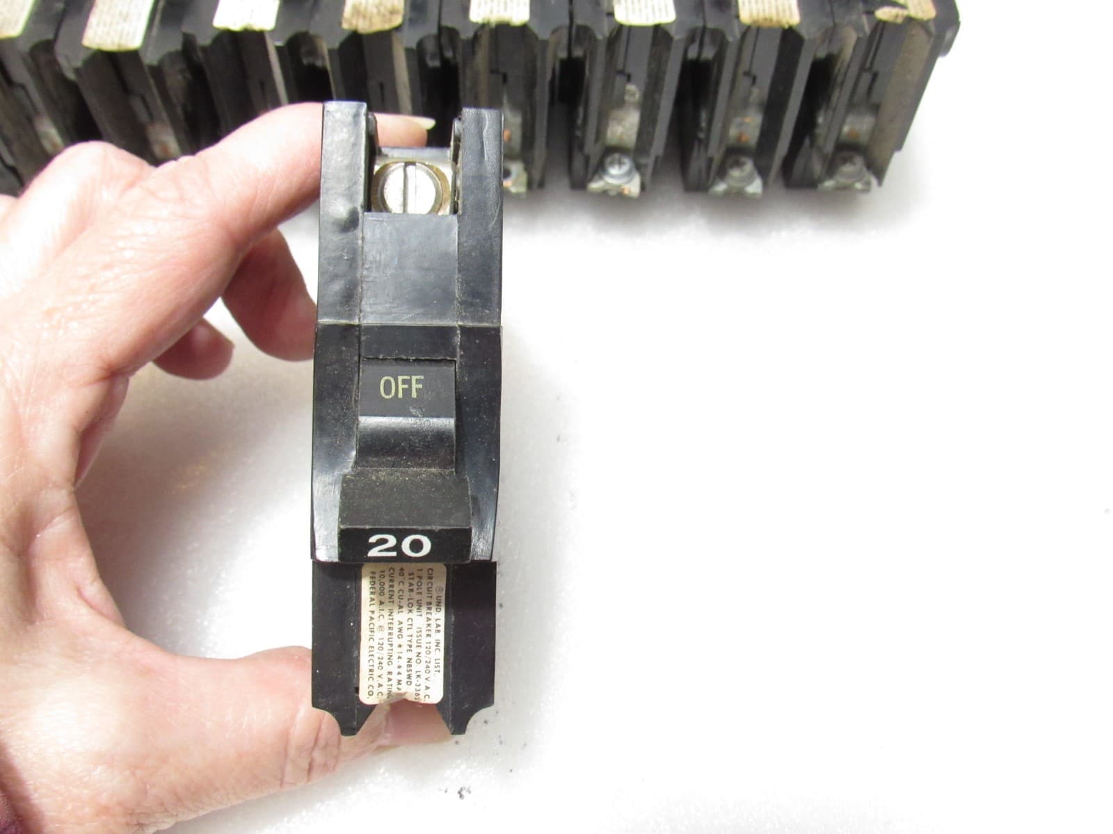11 Federal Pacific NBSWD 20 Amp 1 Pole 120/240 Stab-Lok Plug In Breaker D98JK - Thumbnail 2