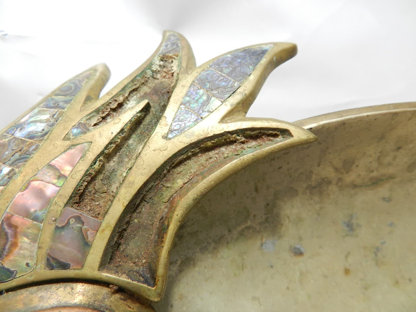 Vintage Mexican Hand-Wrought Brass Parrot Tray Dish Abalone Shell Inlay L82S - Thumbnail 3