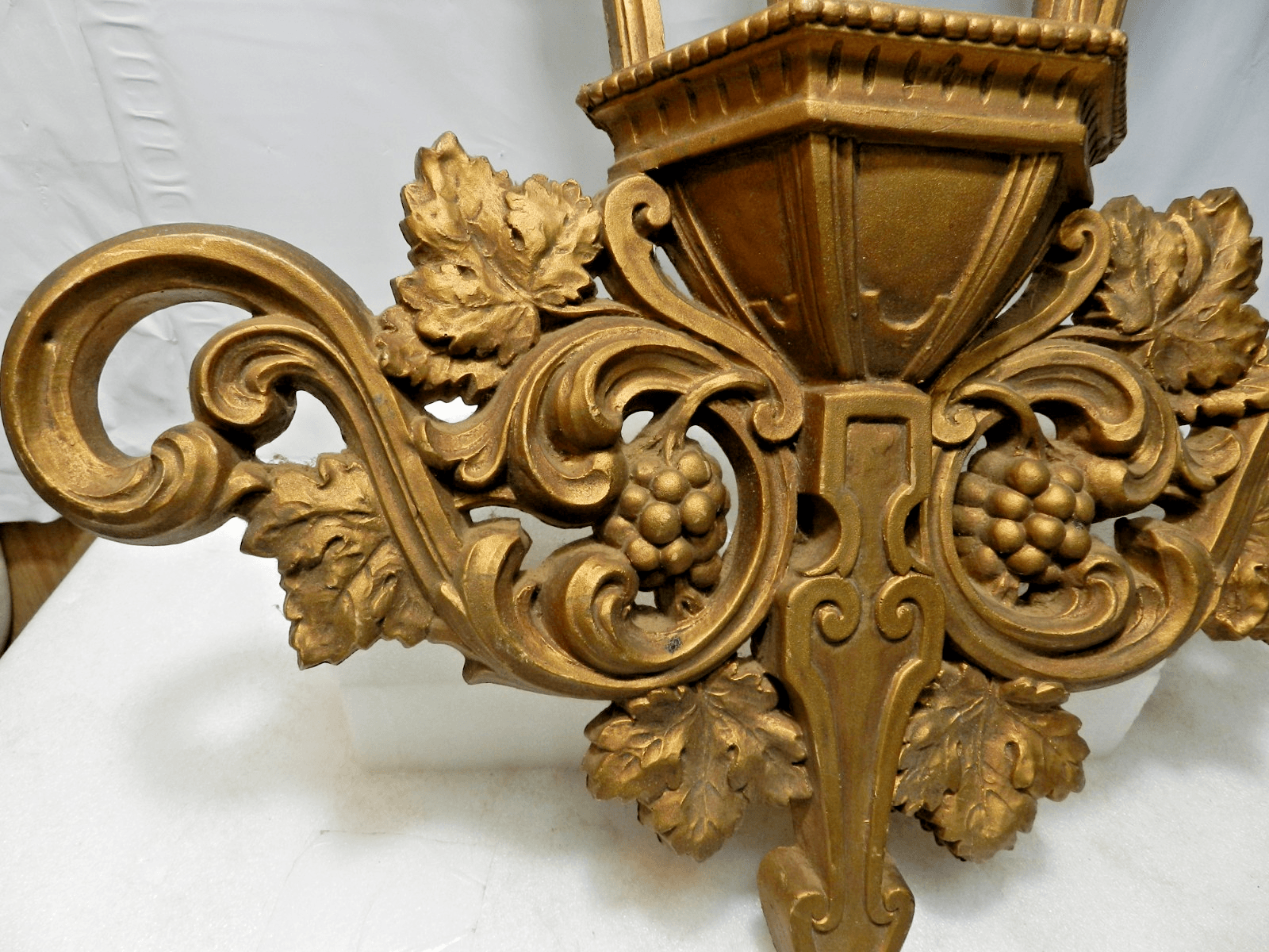 Vintage Homco Gold Tone Lantern Grapevine Scrolls Wall Hanging 25" L84J - Thumbnail 4