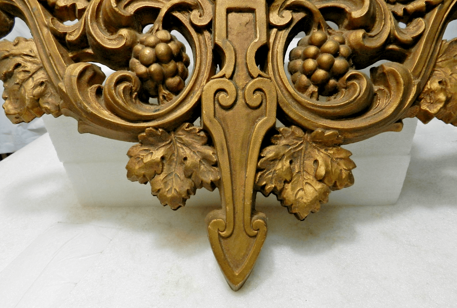 Vintage Homco Gold Tone Lantern Grapevine Scrolls Wall Hanging 25" L84J - Thumbnail 5