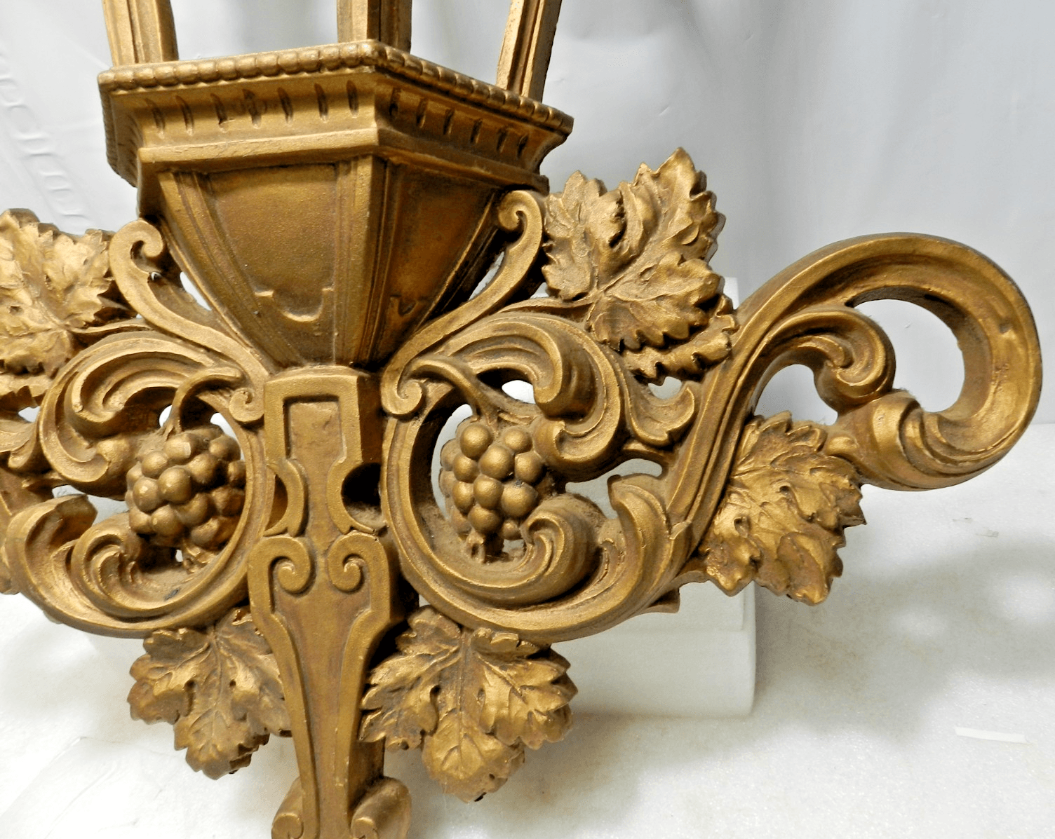 Vintage Homco Gold Tone Lantern Grapevine Scrolls Wall Hanging 25" L84J - Thumbnail 6