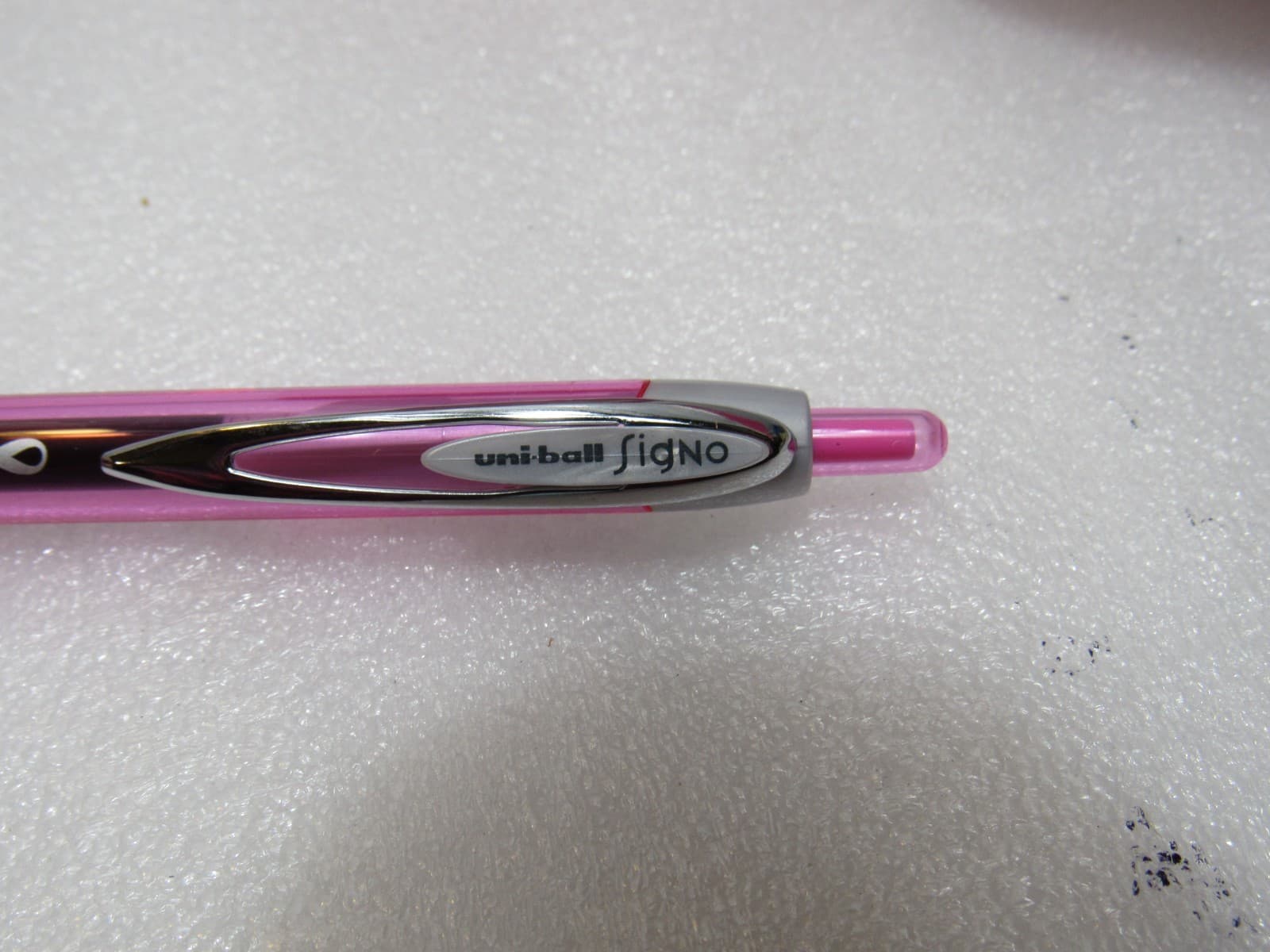 Uni-Ball 207 Gel Pens City of Hope Pink Medium 0.7mm Pens Black Ink 35ct. E4K - Thumbnail 5