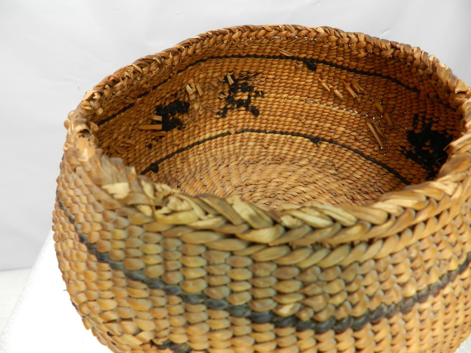 Antique Native American Woven Basket HUPA Northern CA Tribal 7 " to 8" L90S - Thumbnail 7