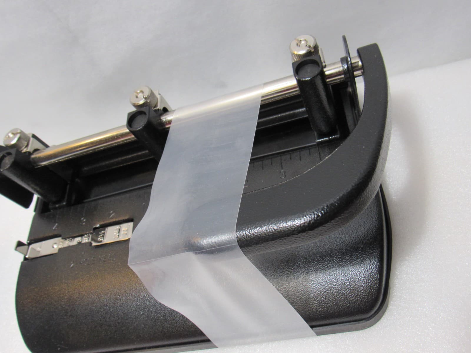 Officemax Heavy Duty Lever Handle 2-3 Hole Punch 32 Sheet (E5K) - Thumbnail 7