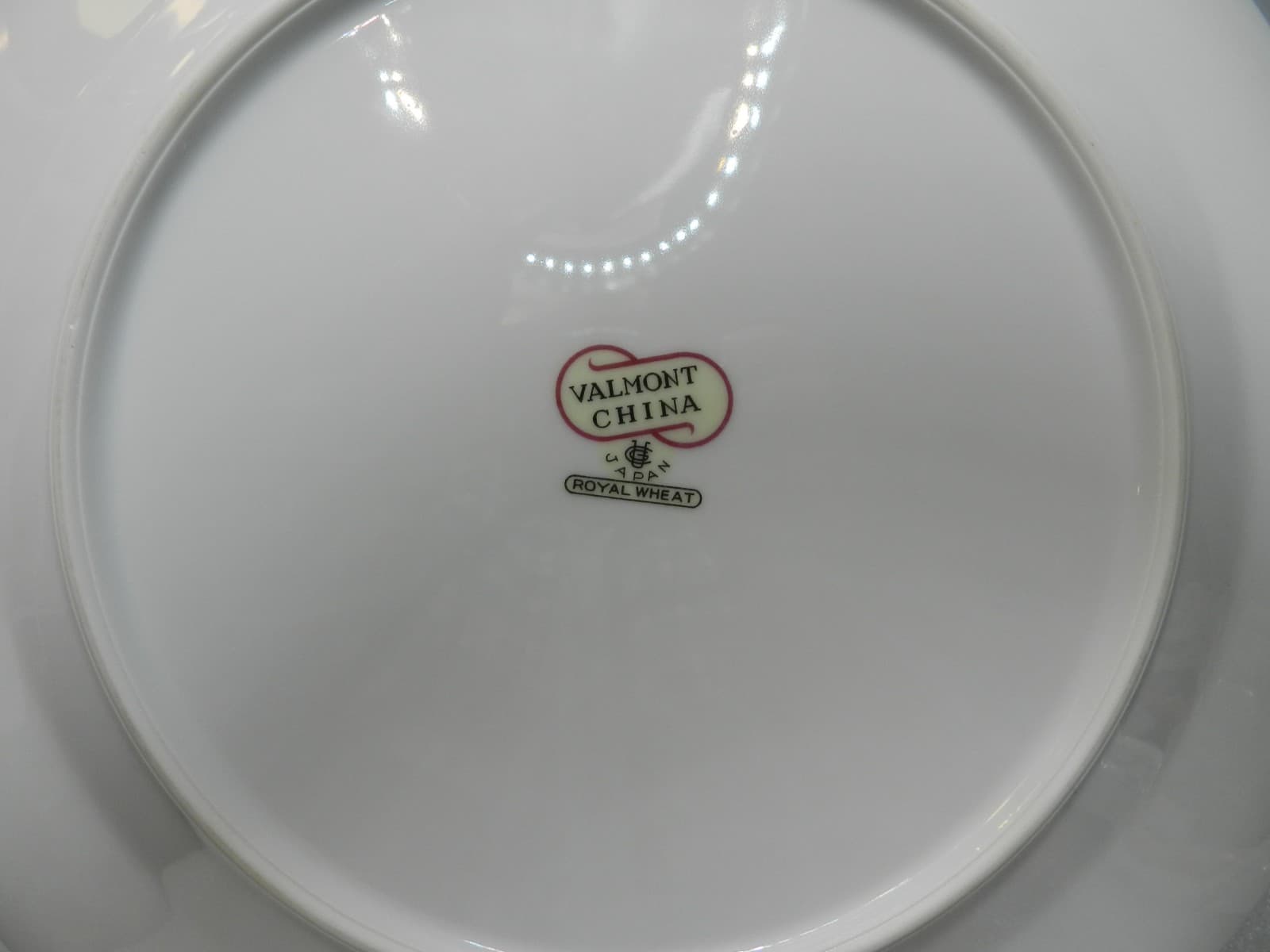 Valmont China Royal Wheat 6 Piece Place Setting White Blue & Grey Retired (K17J) - Thumbnail 5