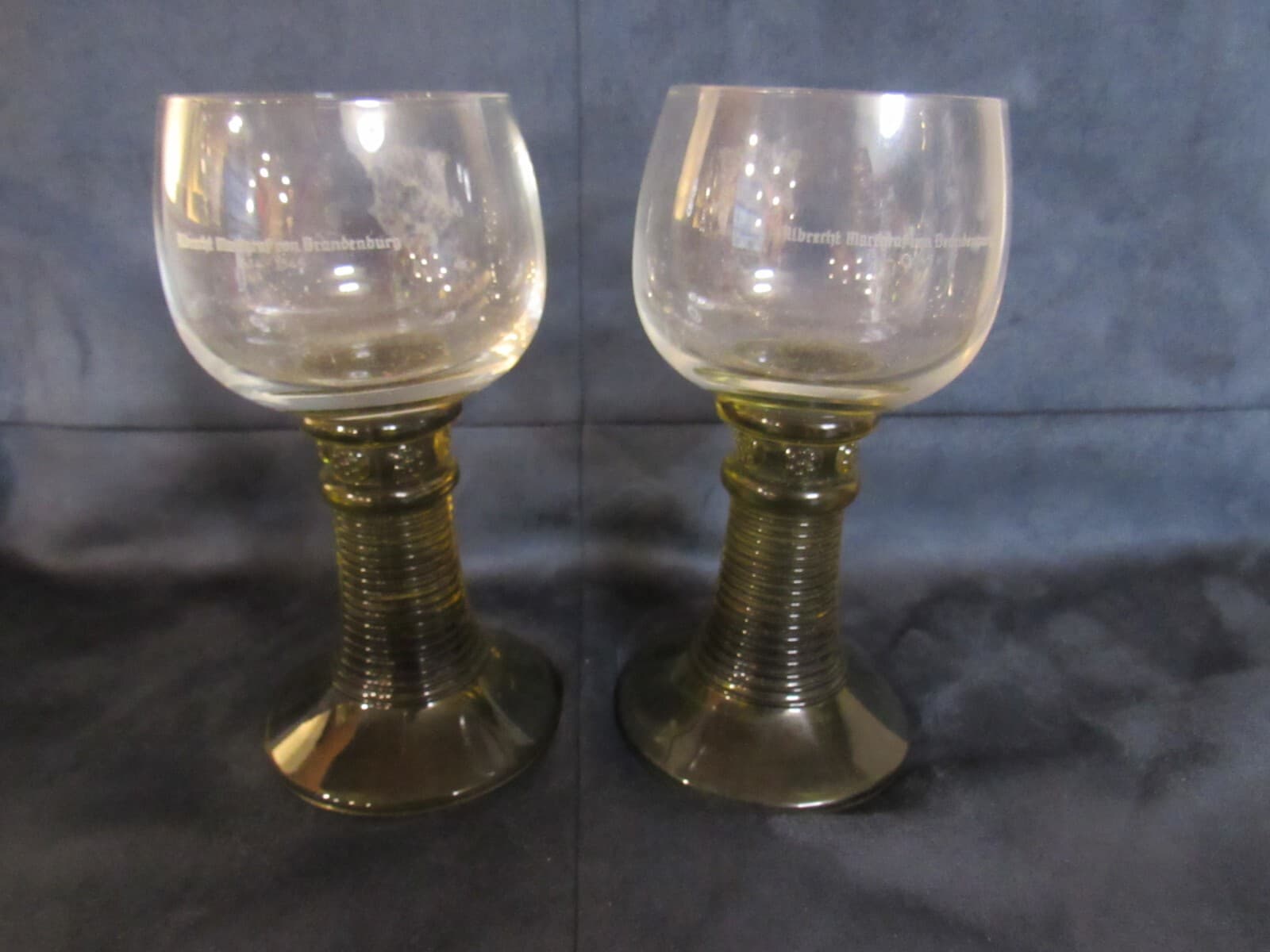 Vintage Albert of Brandenburg Crest BeeHive Wine Glasses Amber Stem German X93S - Thumbnail 2