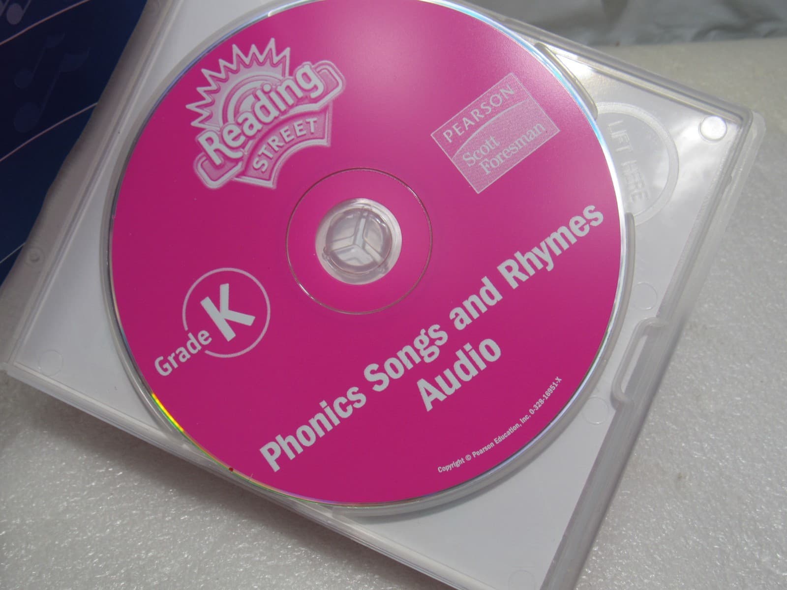 Reading Street Sing with Me/Background Building & Phonic Song CD Grade K (W7J) - Thumbnail 11