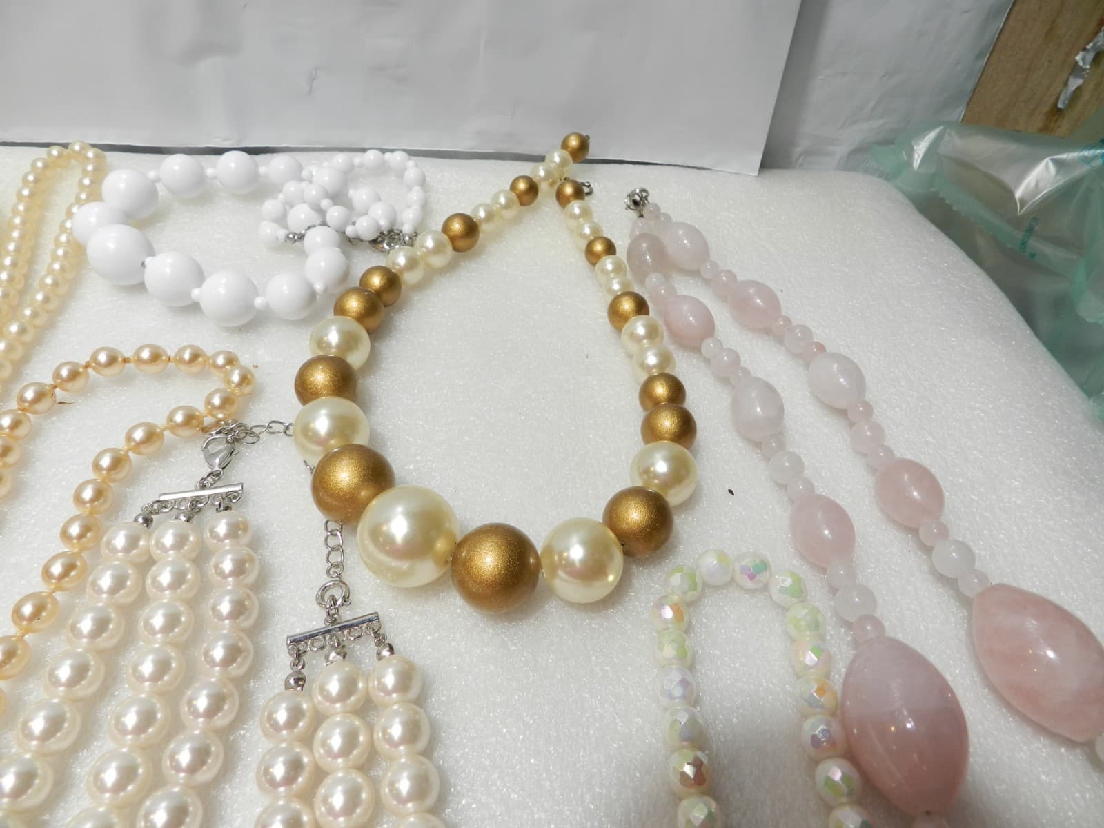 2lbs+ Vintage Costome Jewerly Lot Pearls Necklaces Bracelets (A9J) - Thumbnail 7