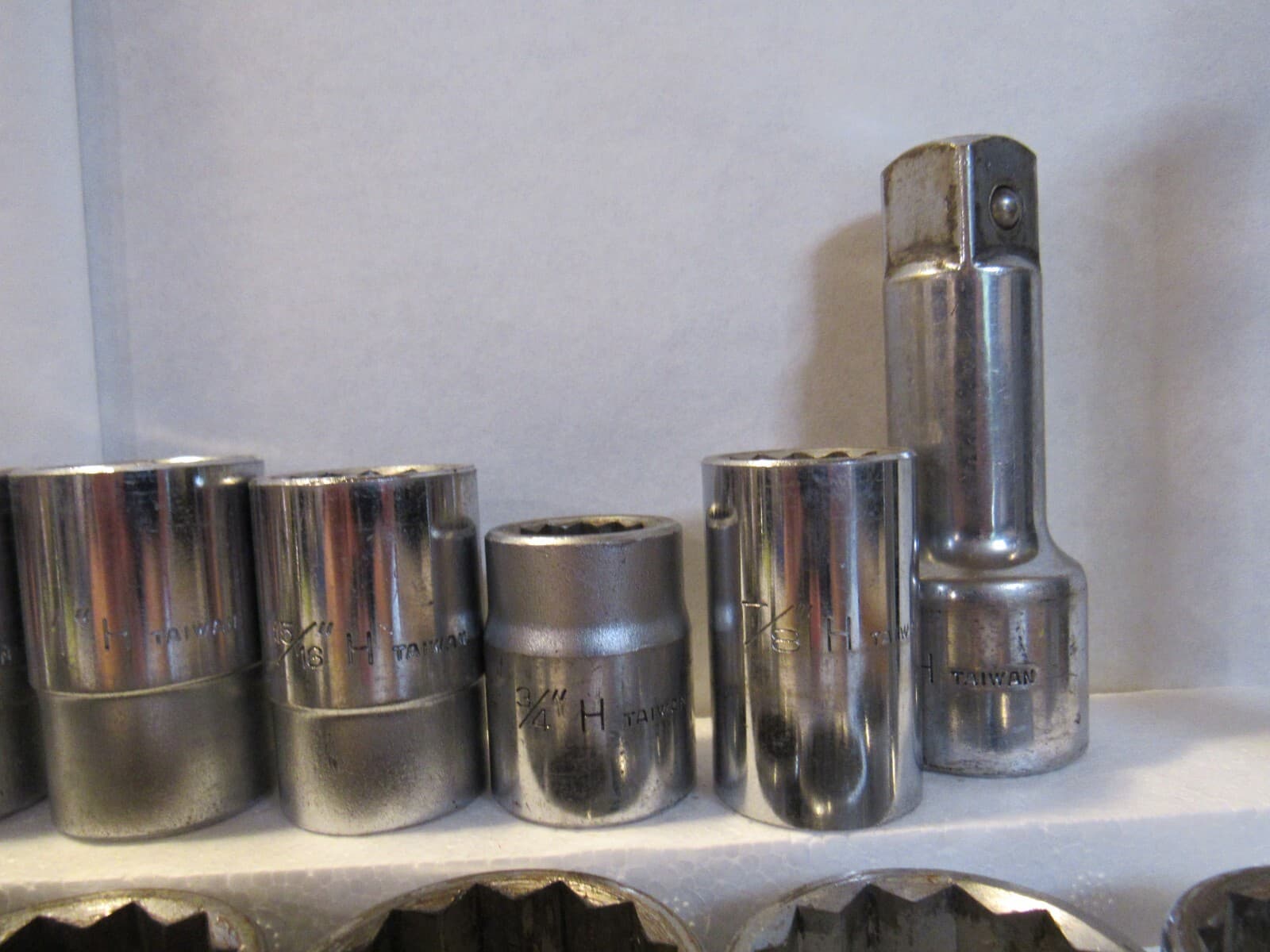 19 pc Heavy Duty SOCKET SET 2" - 3/4" Sockets /2 extenders/1 Break Bar (H67KD - Thumbnail 13