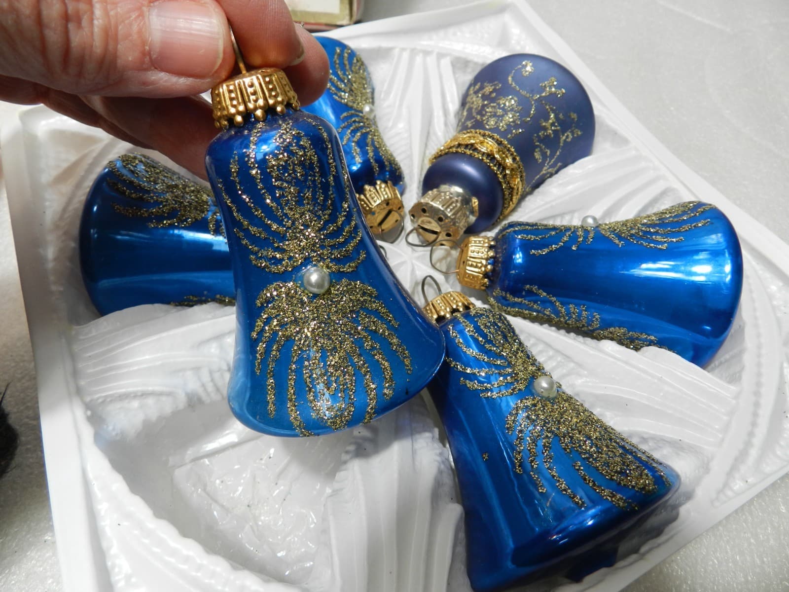 17 Vintage Germany Blue/Gold/Silver Sparkle Glass Bells & Globes Ornaments (C6J - Thumbnail 13