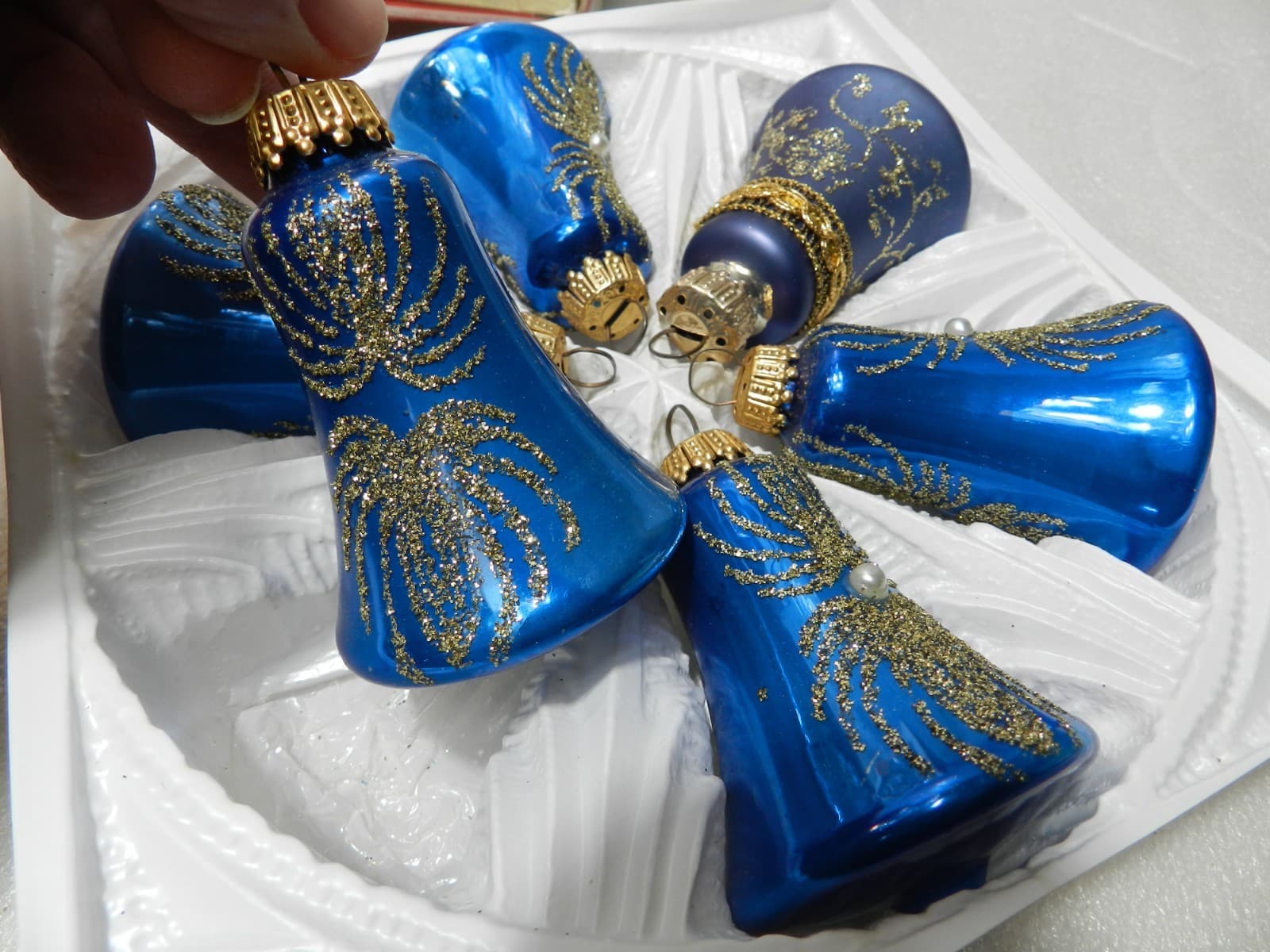 17 Vintage Germany Blue/Gold/Silver Sparkle Glass Bells & Globes Ornaments (C6J - Thumbnail 14