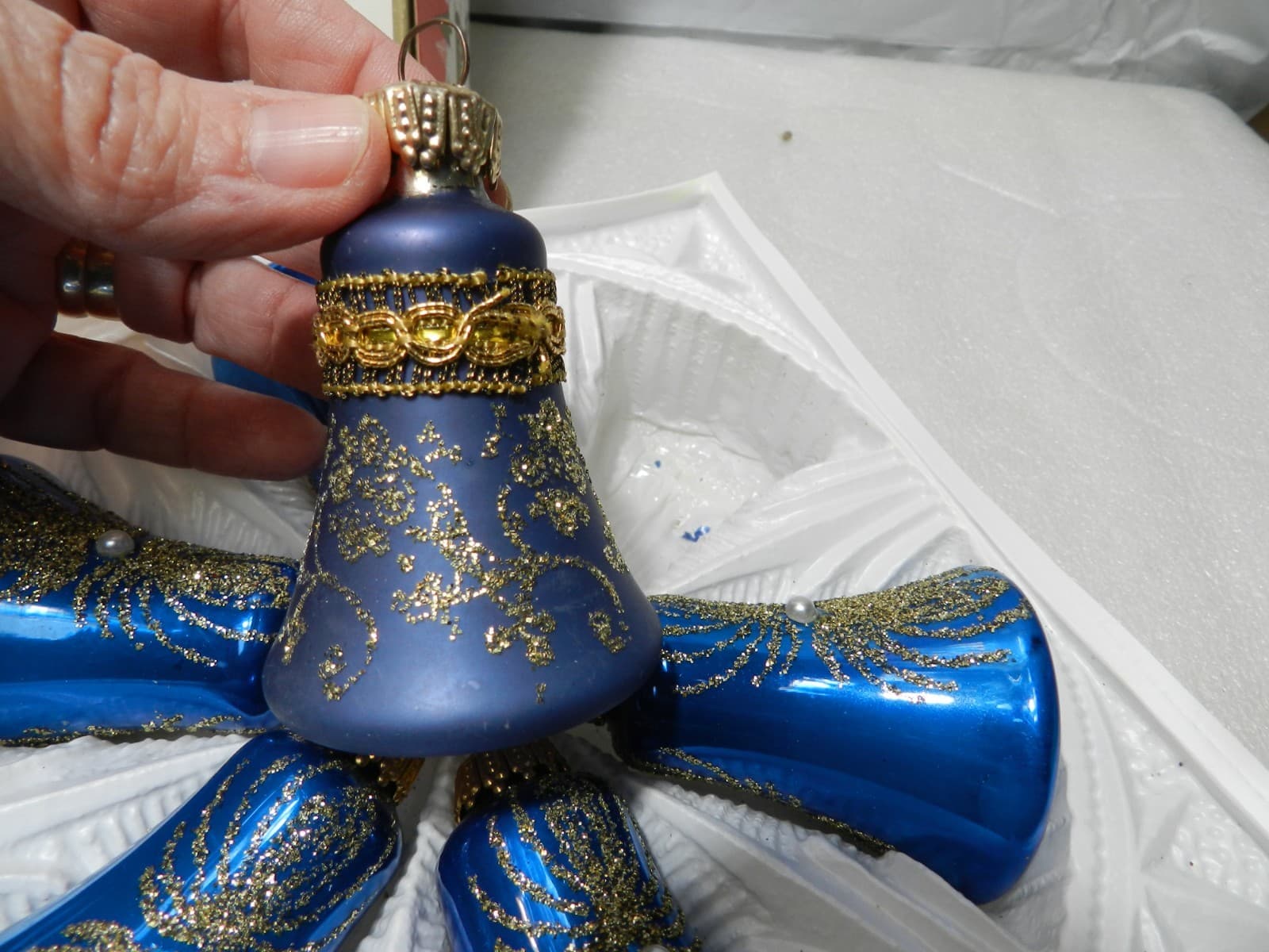 17 Vintage Germany Blue/Gold/Silver Sparkle Glass Bells & Globes Ornaments (C6J - Thumbnail 15