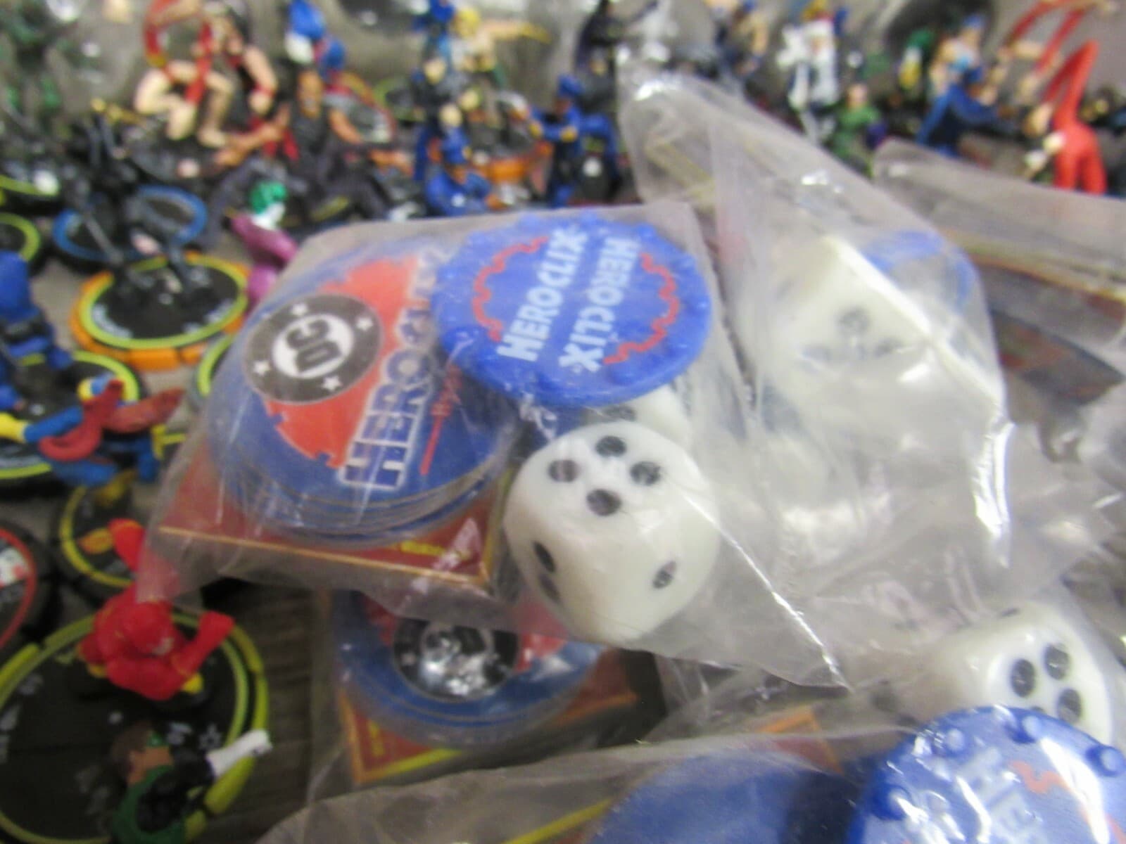 Wizkids DC Hypertime heroclix figures Mats Rings and more - Thumbnail 7