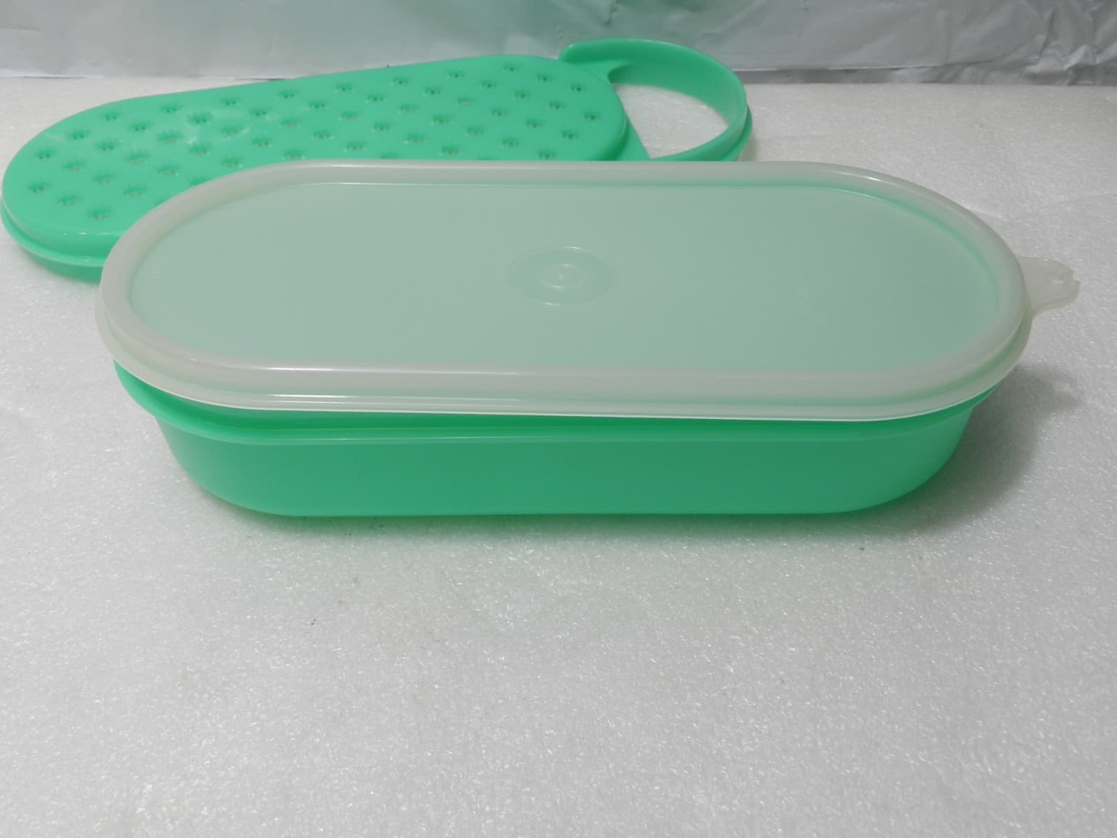 Tupperware 3 Piece Jadeite Handy Cheese Grater Lid 1375-12, 1374-9 & 1375-10 C2J - Thumbnail 6