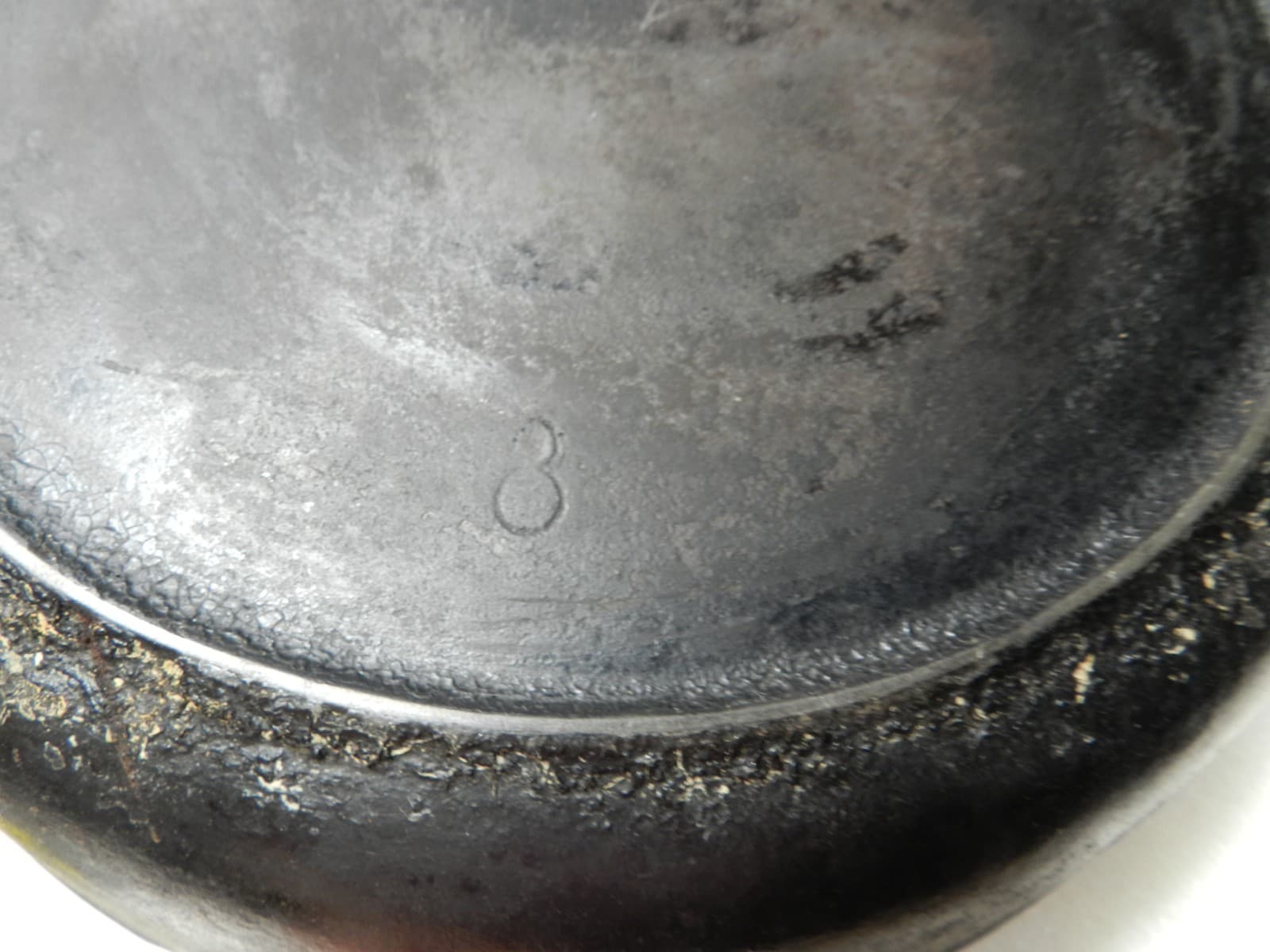 Vintage Unmarked Cast Iron Skillet # 8 Heat Ring Sits Flat 10" (I34S) - Thumbnail 3