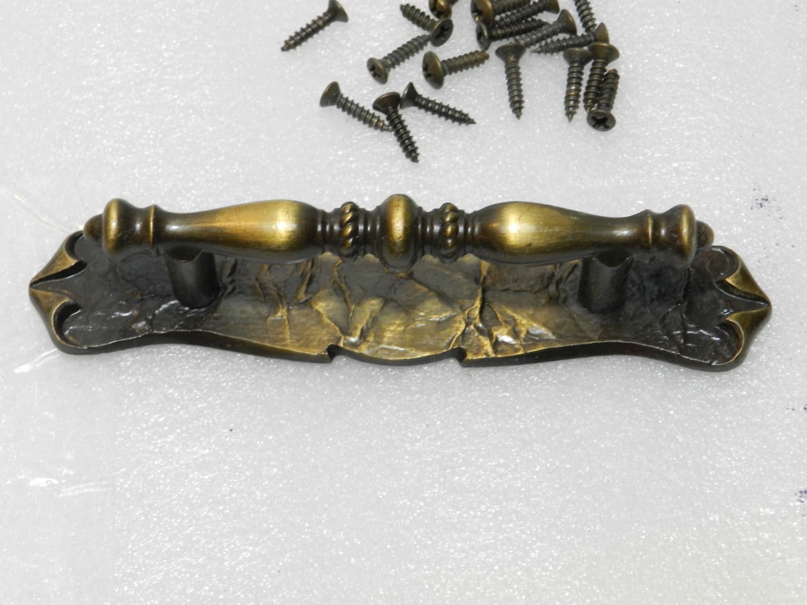 Vintage Amerock Cabinet Pulls & Brass Toned Hinges 3/8" Inset Antique Gold (E14J - Thumbnail 4