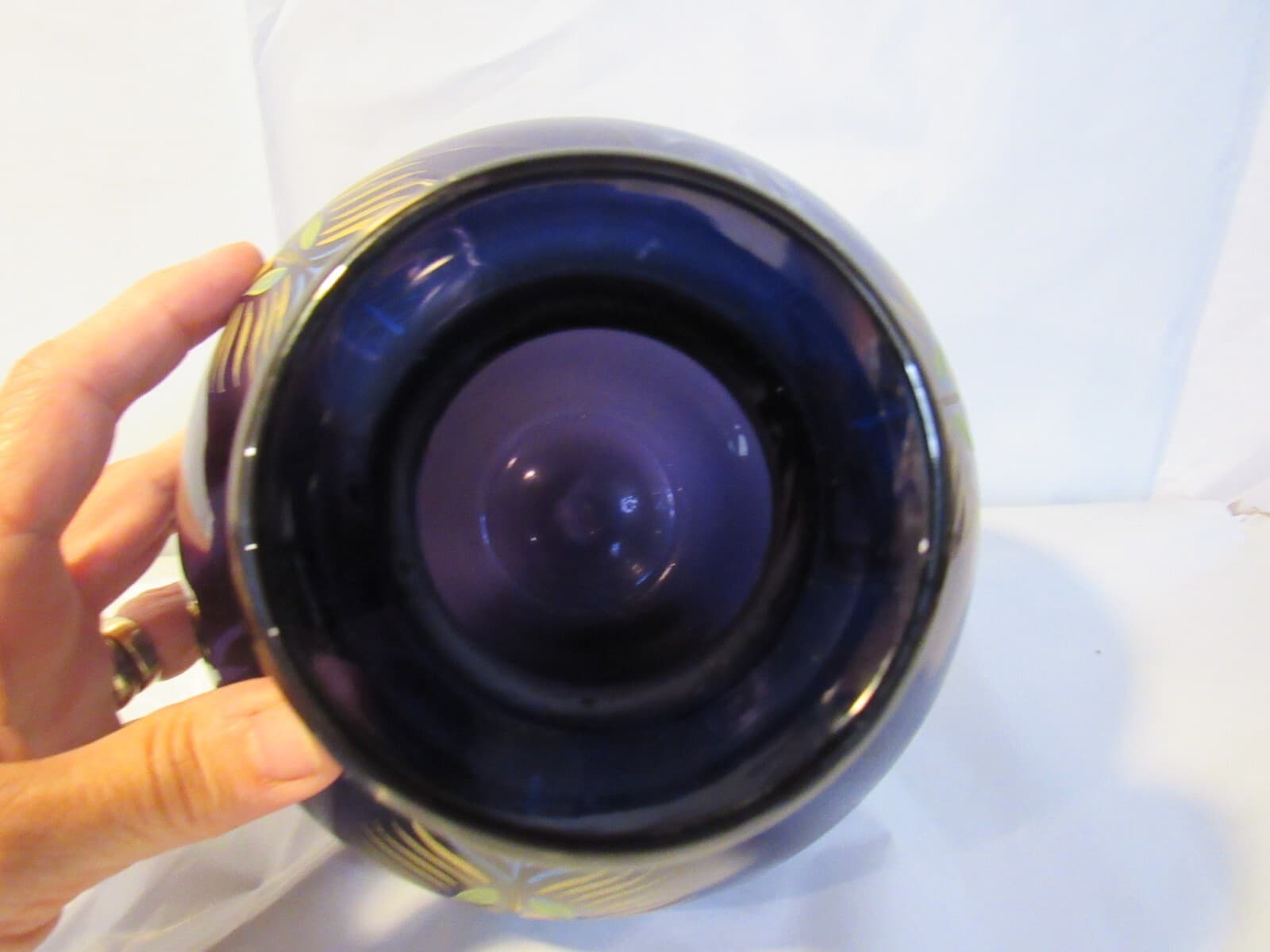 Vintage 8" Fenton Aubergine Purple Vase Hand Painted Signed B. Huggins Y3S - Thumbnail 7