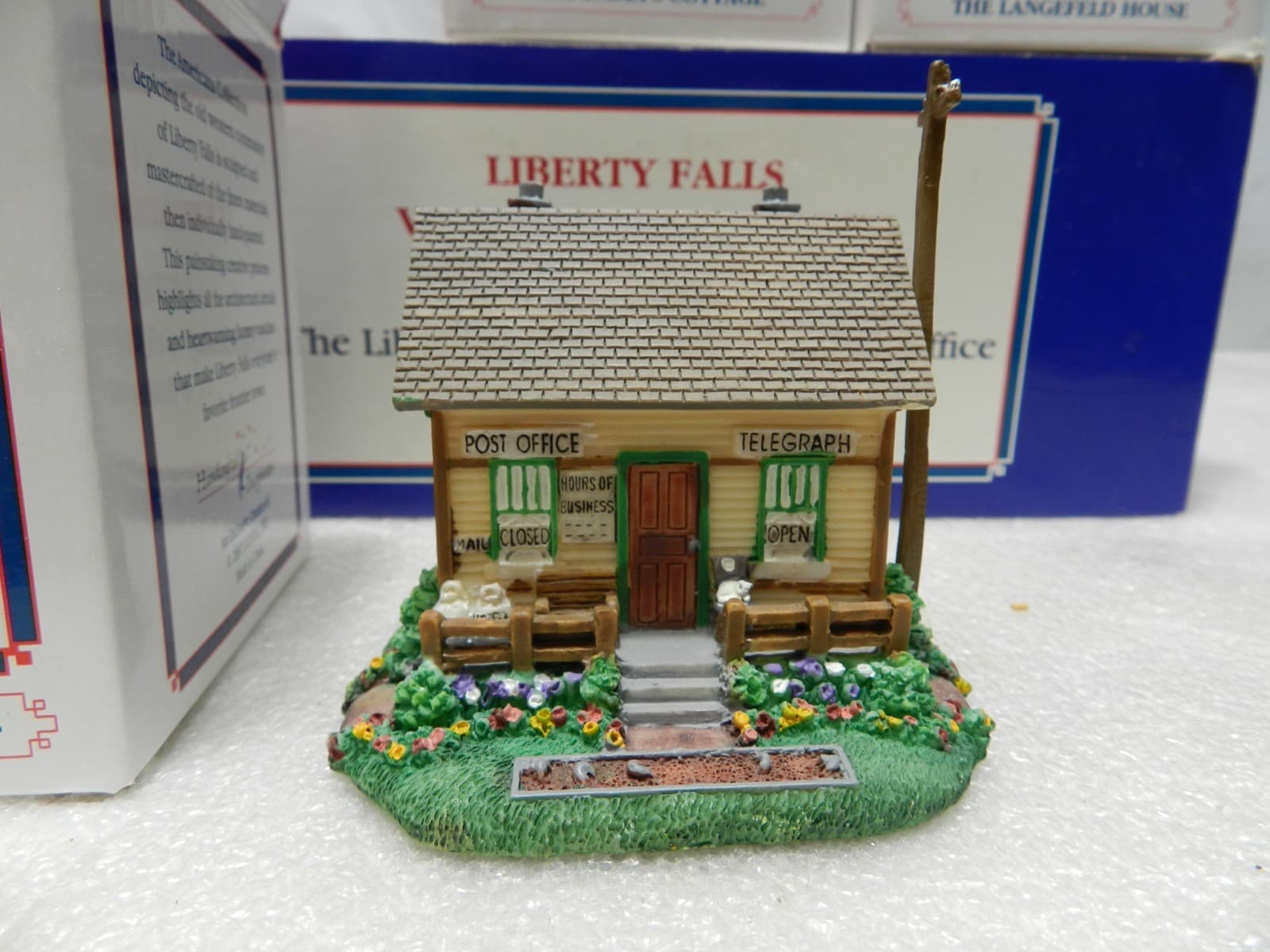 Set Of 3 LIBERTY FALLS Miniature Village Christmas Buildings AH407 (C21J) - Thumbnail 3