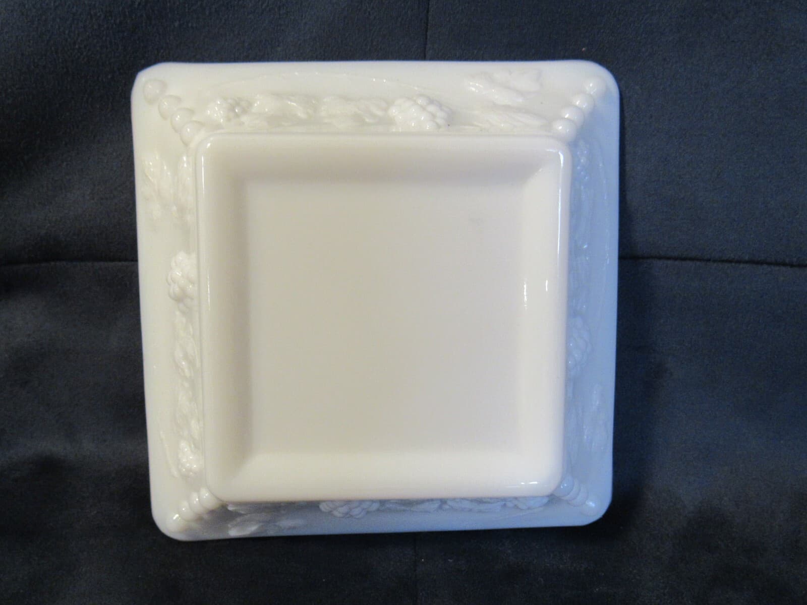 Westmoreland Milk Glass Opaque White Beaded Paneled Grape 5" Ashtray X99S - Thumbnail 4