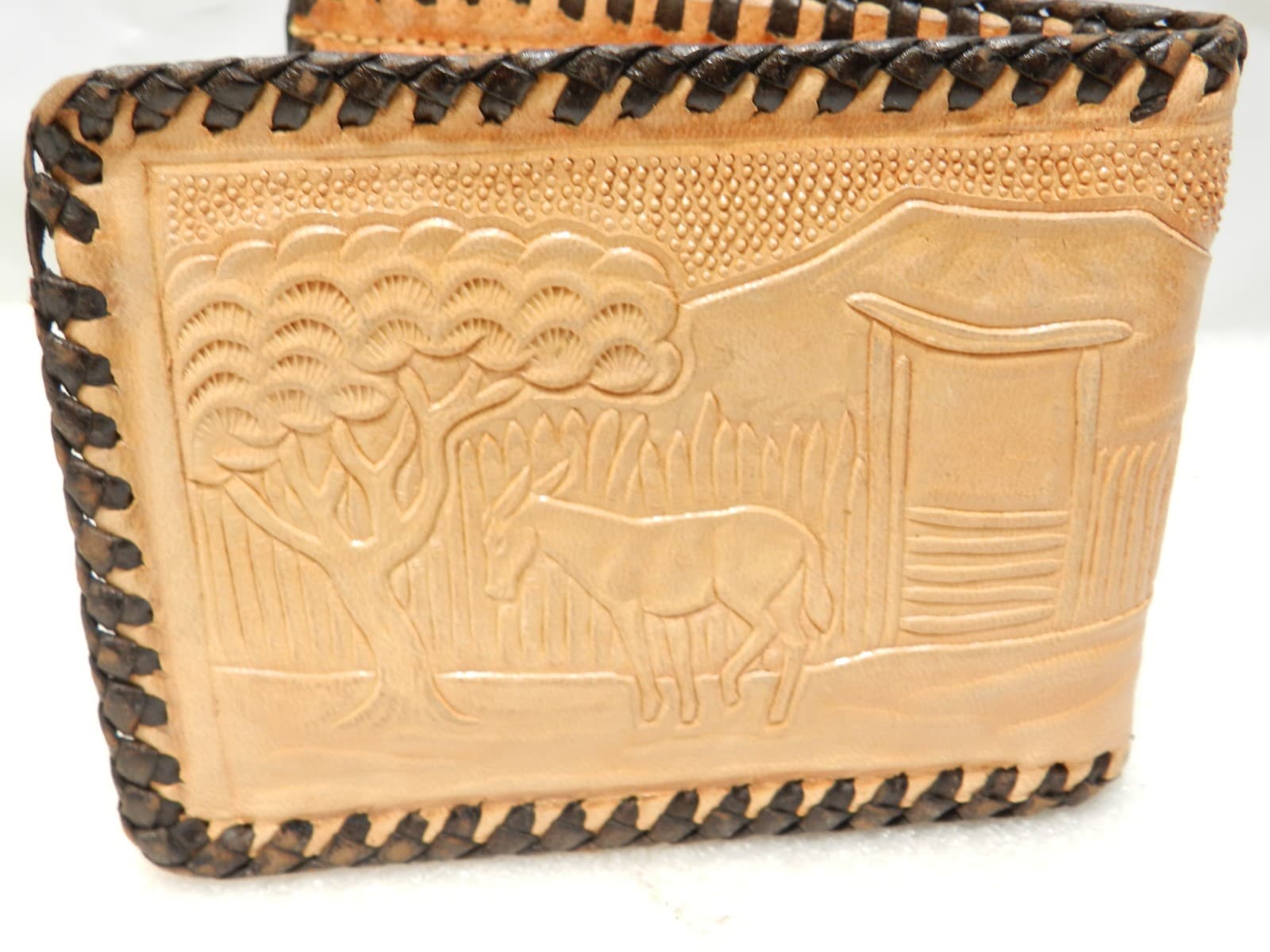 Handmade Leather Wallet Mexico Hand Tooled Bi Fold w/ scene (C19J) - Thumbnail 2