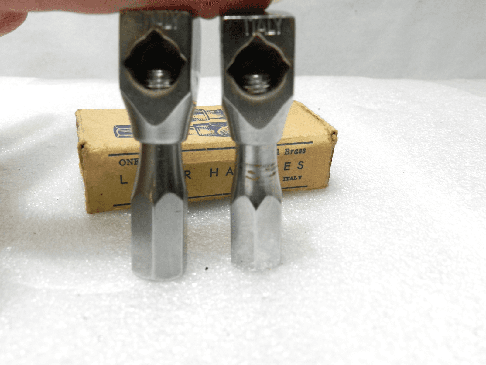 Vintage Italian Chrome Hot Cold Lever Handles (E18J) - Thumbnail 4