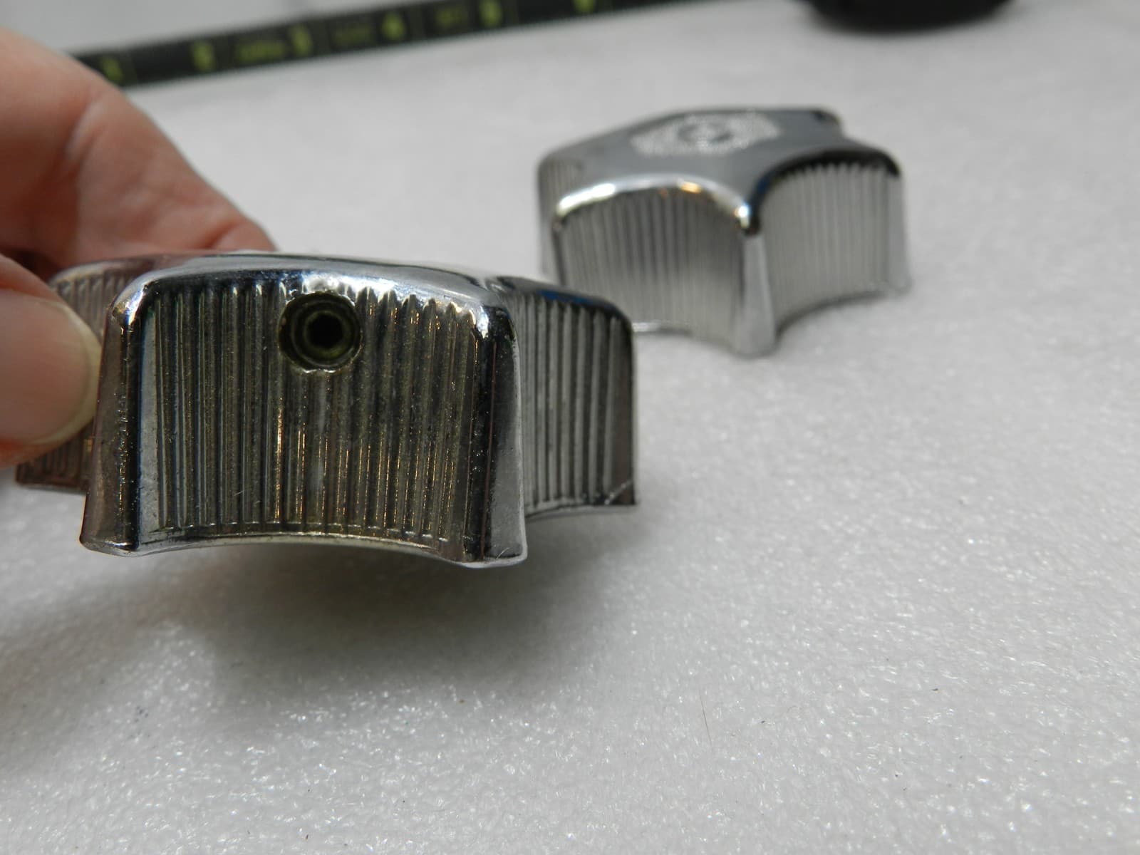Vintage Melard Chrome Old School Sink Knobs Hot/Cold Set (E19J) - Thumbnail 5