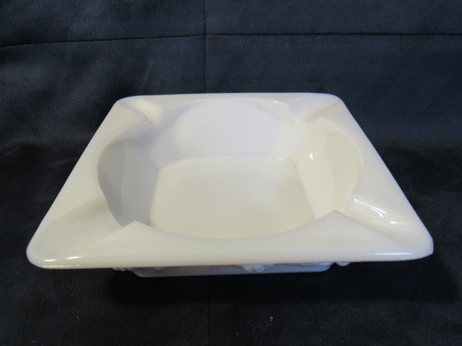 Westmoreland Milk Glass Opaque White Beaded Paneled Grape 5" Ashtray X99S - Thumbnail 5