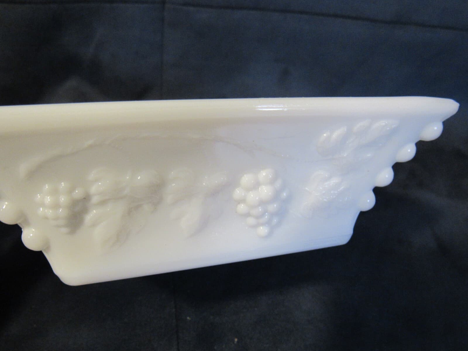 Westmoreland Milk Glass Opaque White Beaded Paneled Grape 5" Ashtray X99S - Thumbnail 3