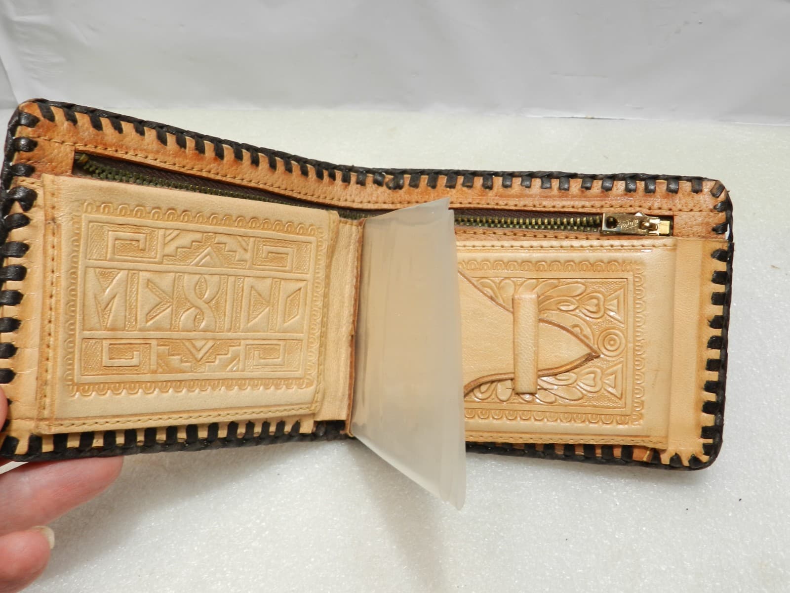 Handmade Leather Wallet Mexico Hand Tooled Bi Fold w/ scene (C19J) - Thumbnail 4