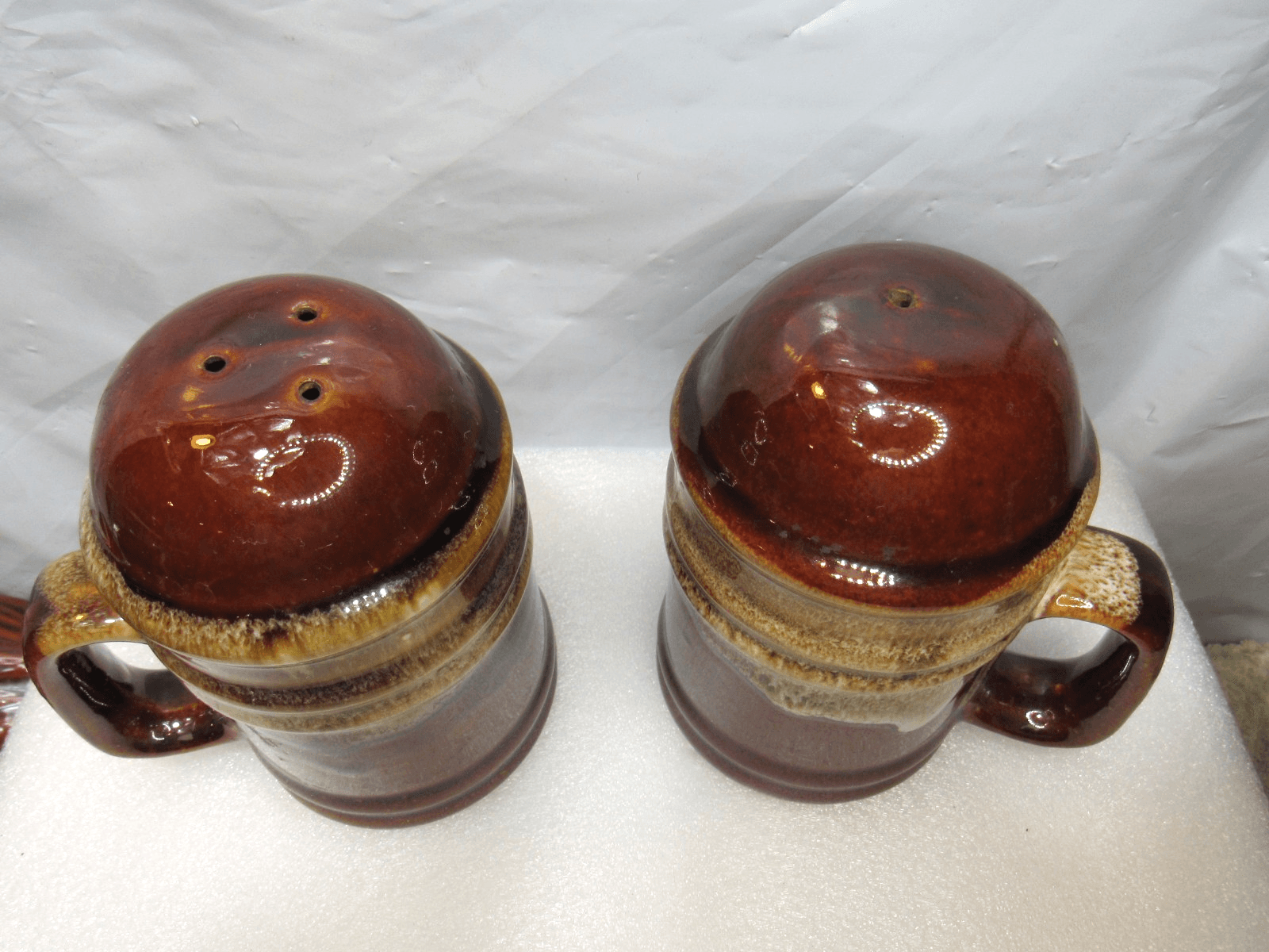 Vintage 5" Brown Drip Salt & Pepper Shaker Set with Handles Ceramic (I44S) - Thumbnail 2