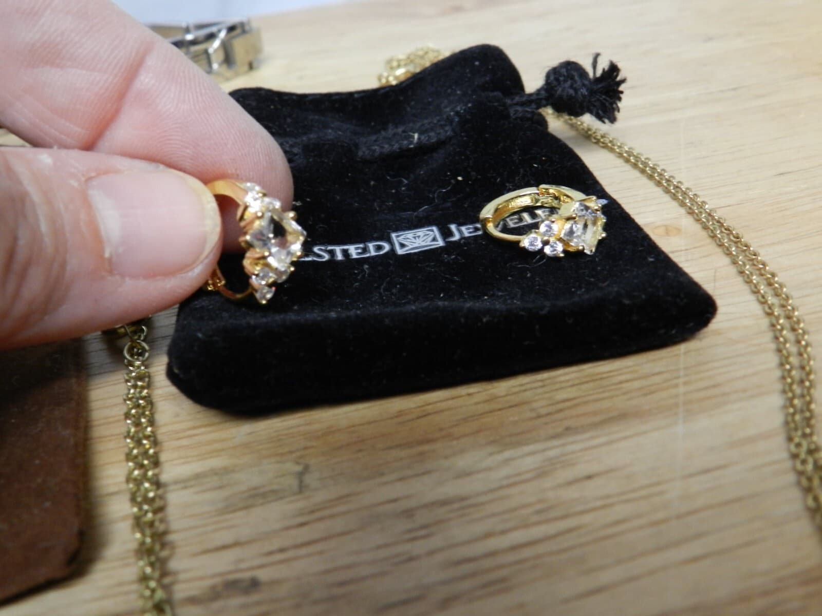 Fashion Jewelry Lot Earrings Necklace Bracelet Watch (K) - Thumbnail 7