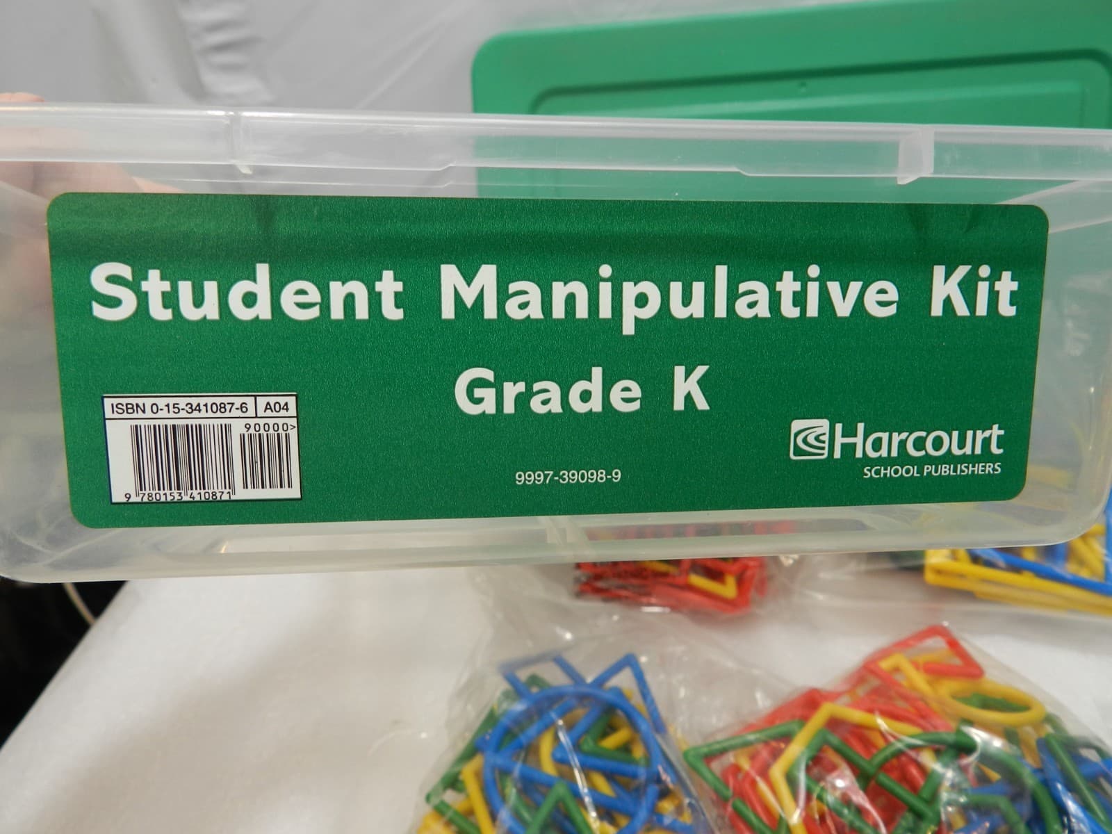 Harcourt Math: Student Manipulative Kit Grade K Home School (E31J) - Thumbnail 4