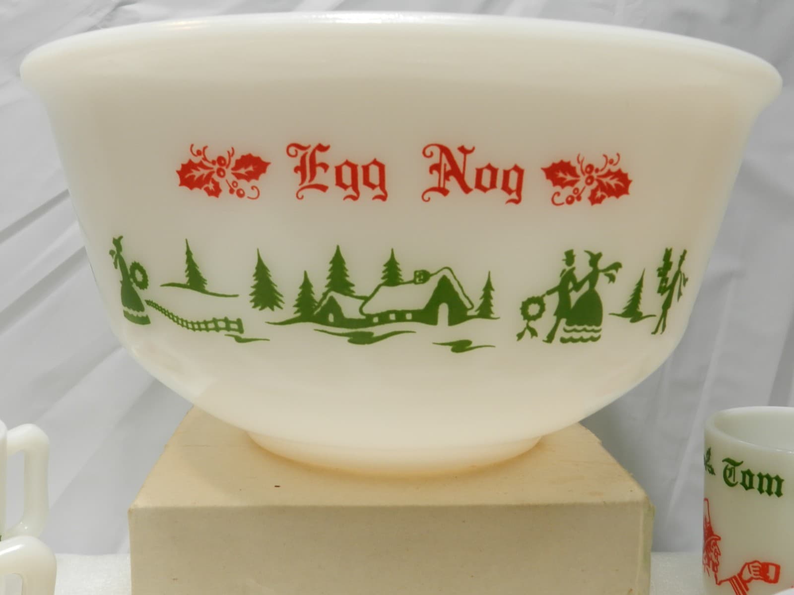 Vintage Hazel Atlas Milk Glass Christmas Egg Nog Set Punch Bowl And 7 Mugs E25J - Thumbnail 3
