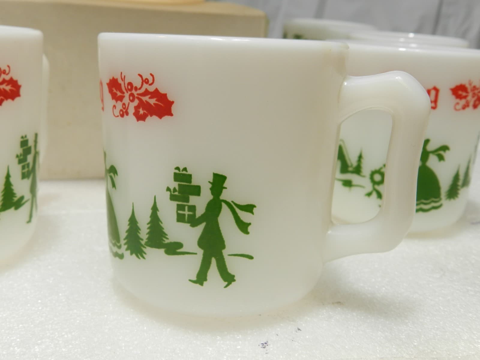 Vintage Hazel Atlas Milk Glass Christmas Egg Nog Set Punch Bowl And 7 Mugs E25J - Thumbnail 5