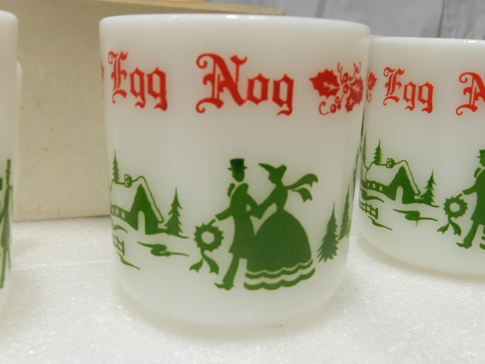 Vintage Hazel Atlas Milk Glass Christmas Egg Nog Set Punch Bowl And 7 Mugs E25J - Thumbnail 4